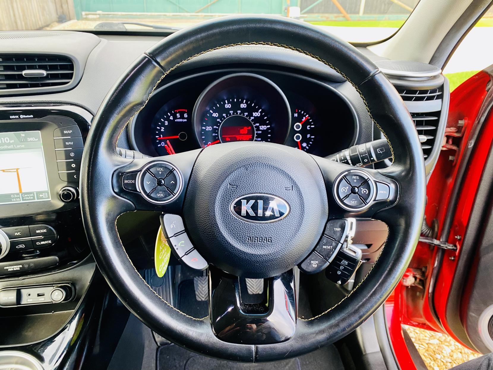 Kia Soul 1.6 CRDi Connect Plus SUV 5dr Diesel Manual Euro 5 (126 bhp)