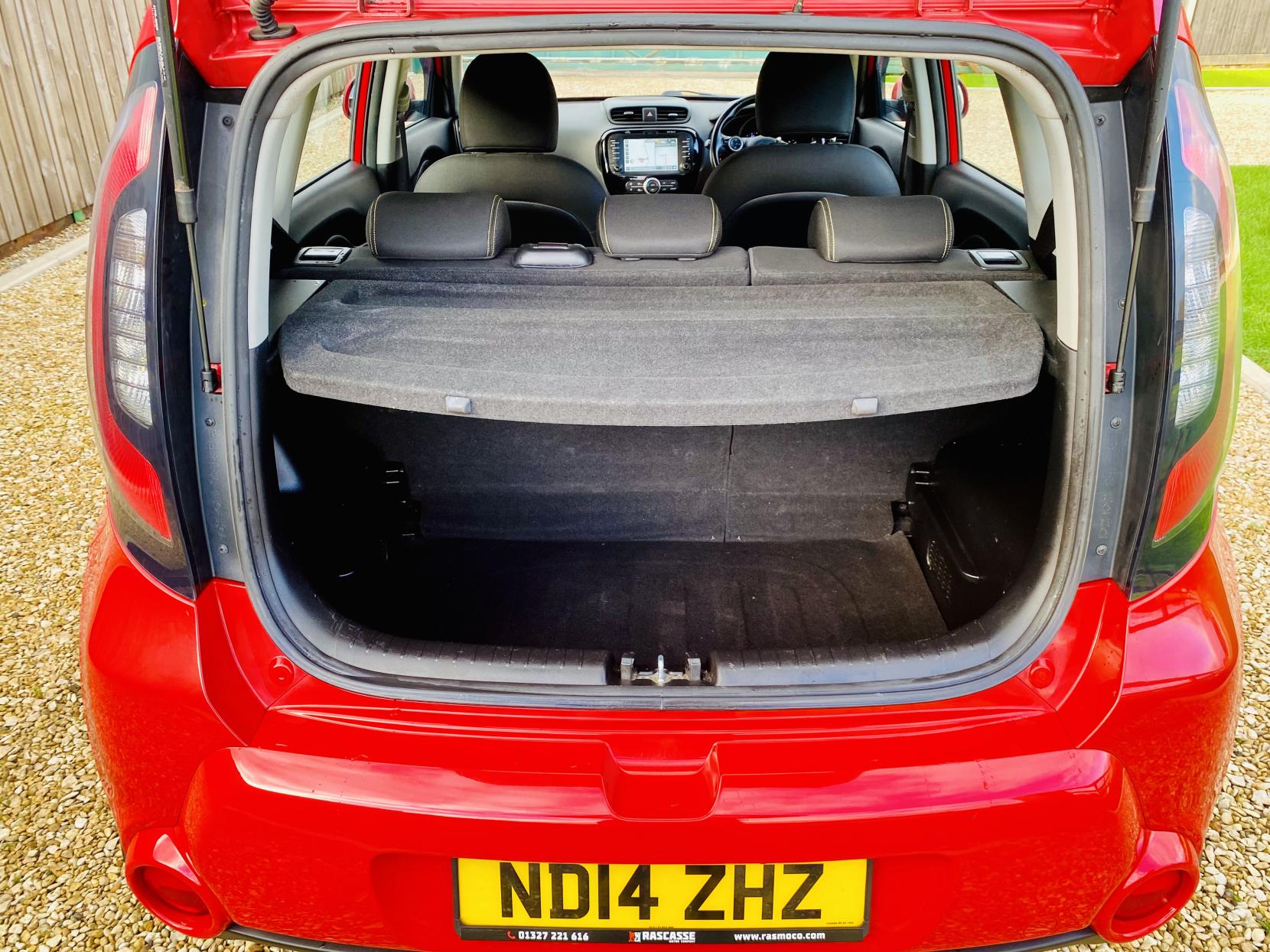 Kia Soul 1.6 CRDi Connect Plus SUV 5dr Diesel Manual Euro 5 (126 bhp)