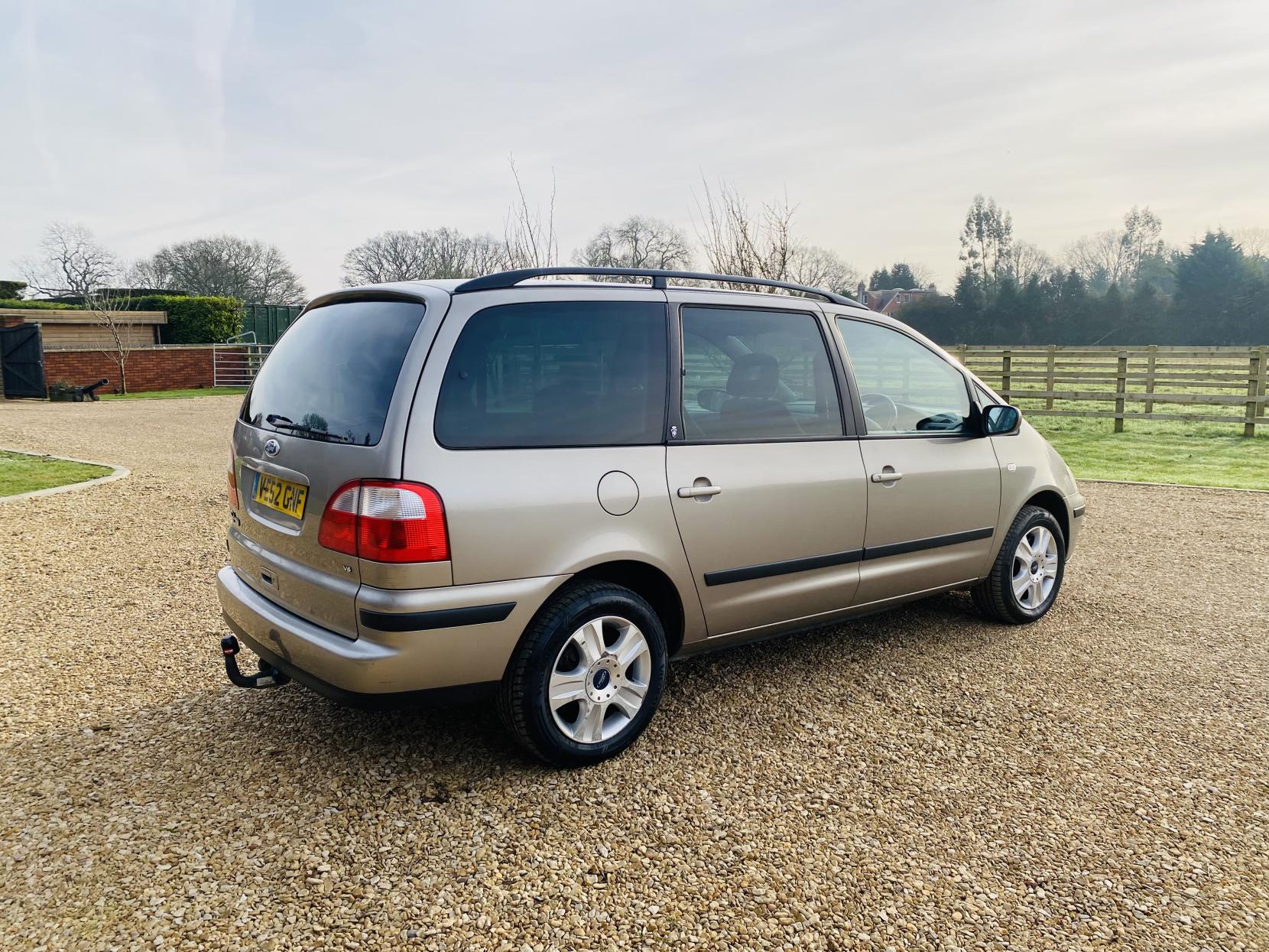 Ford Galaxy 2.8i Ghia MPV 5dr Petrol Automatic (288 g/km, 200 bhp)