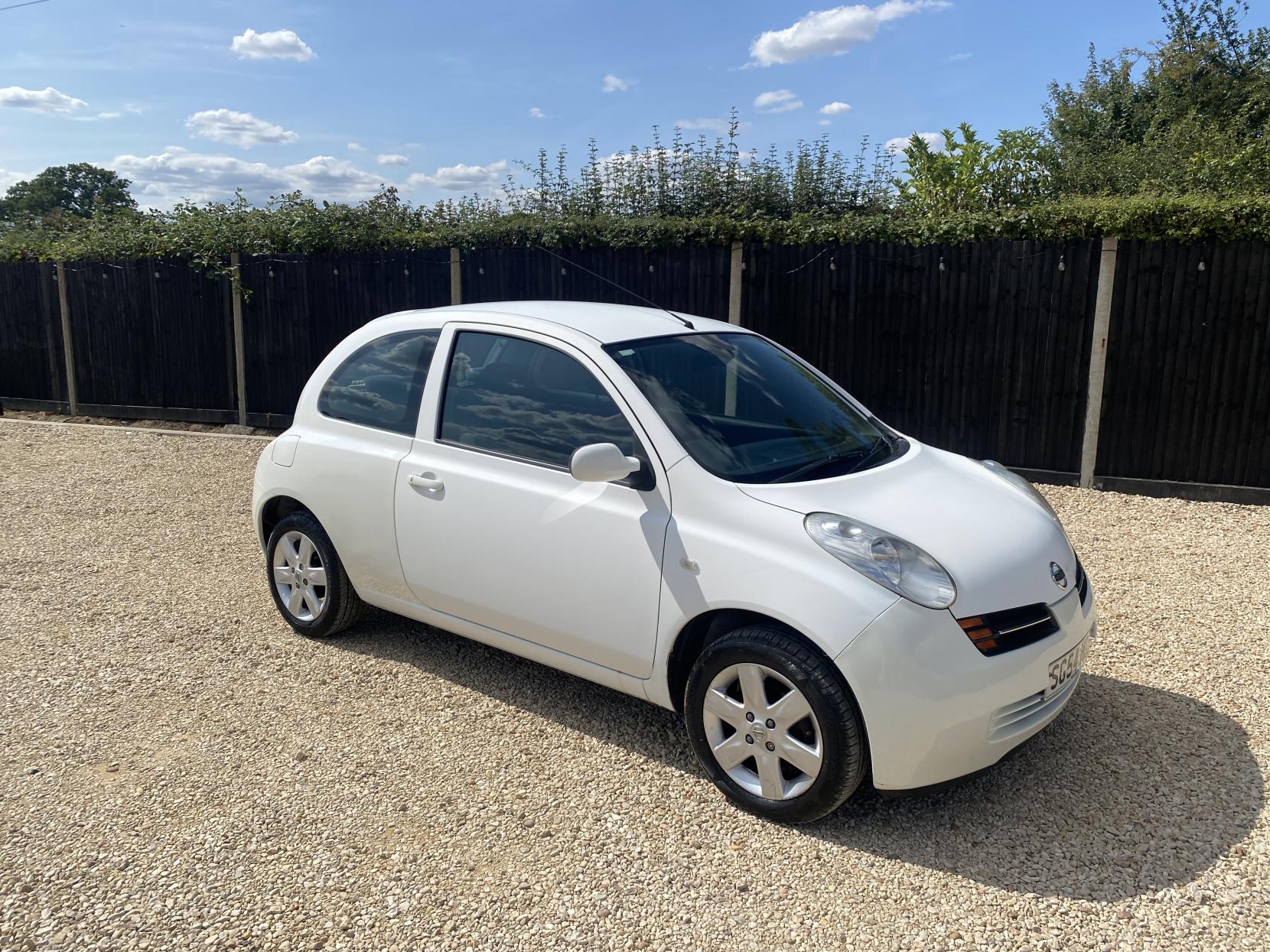 Nissan Micra 1.4 16v SVE Hatchback 3dr Petrol Automatic (163 g/km, 87 bhp)