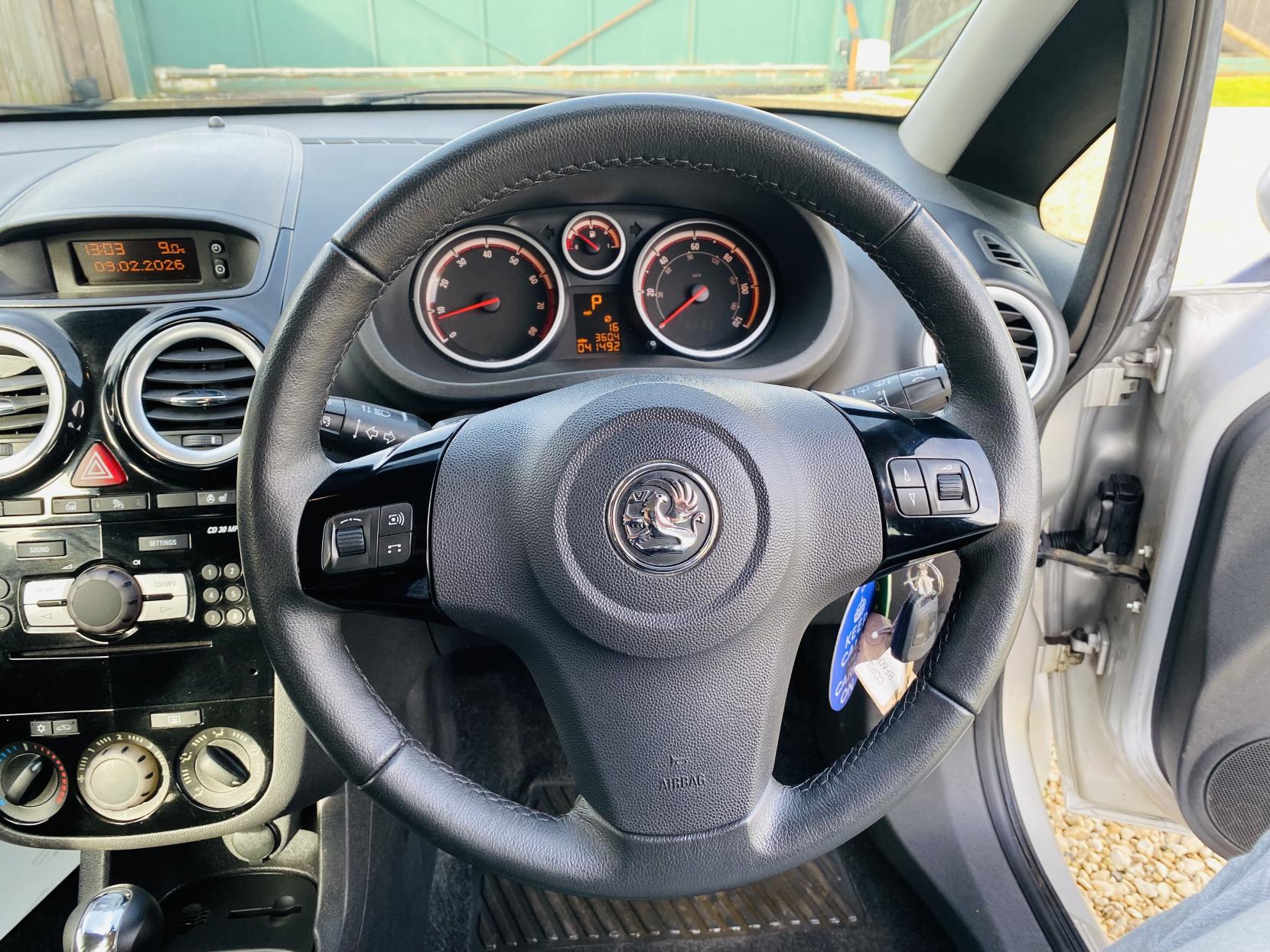 Vauxhall Corsa 1.4i 16v SE Hatchback 5dr Petrol Automatic (a/c) (138 g/km, 99 bhp)