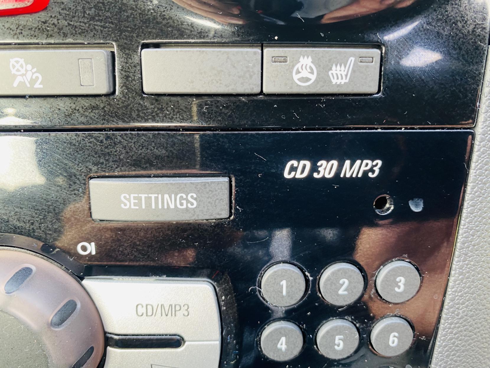 Vauxhall Corsa 1.4i 16v SE Hatchback 5dr Petrol Automatic (a/c) (138 g/km, 99 bhp)