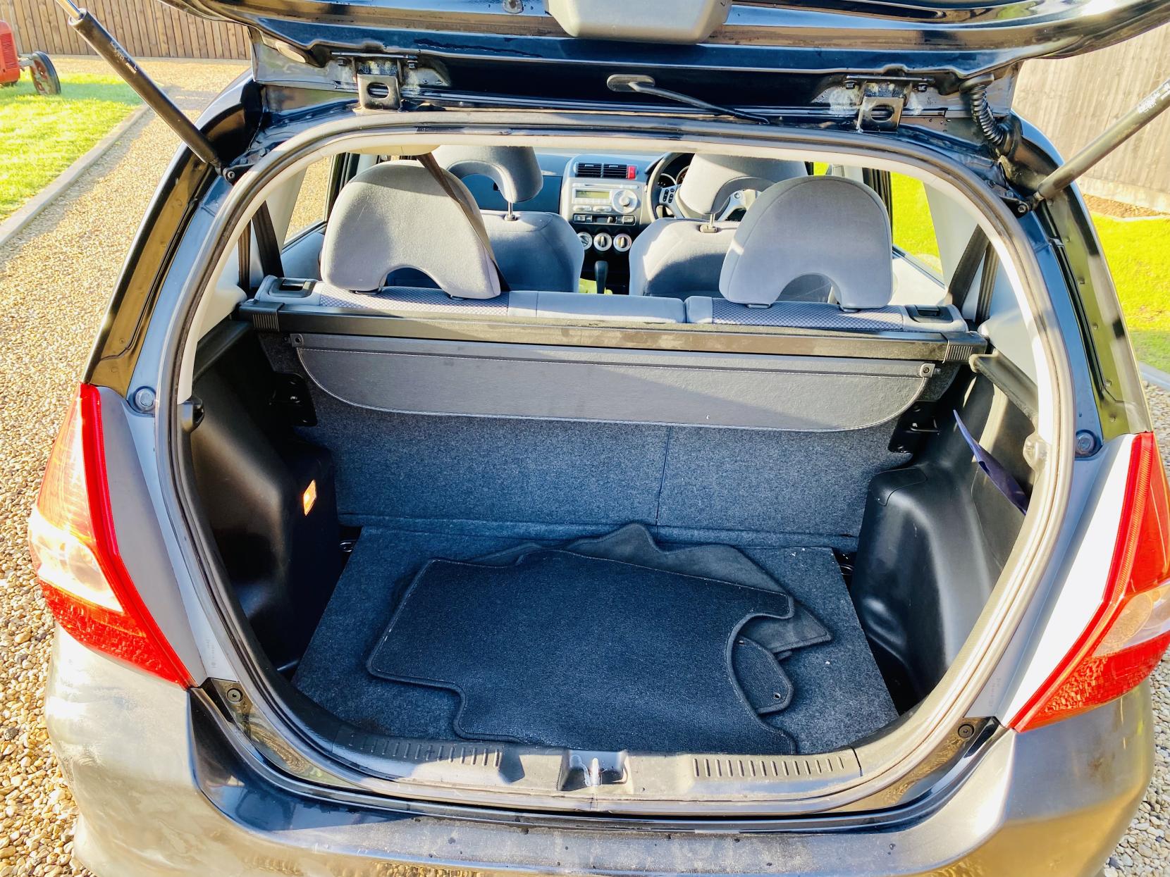 Honda Jazz 1.4 i-DSI SE Hatchback 5dr Petrol CVT-7 (139 g/km, 82 bhp)