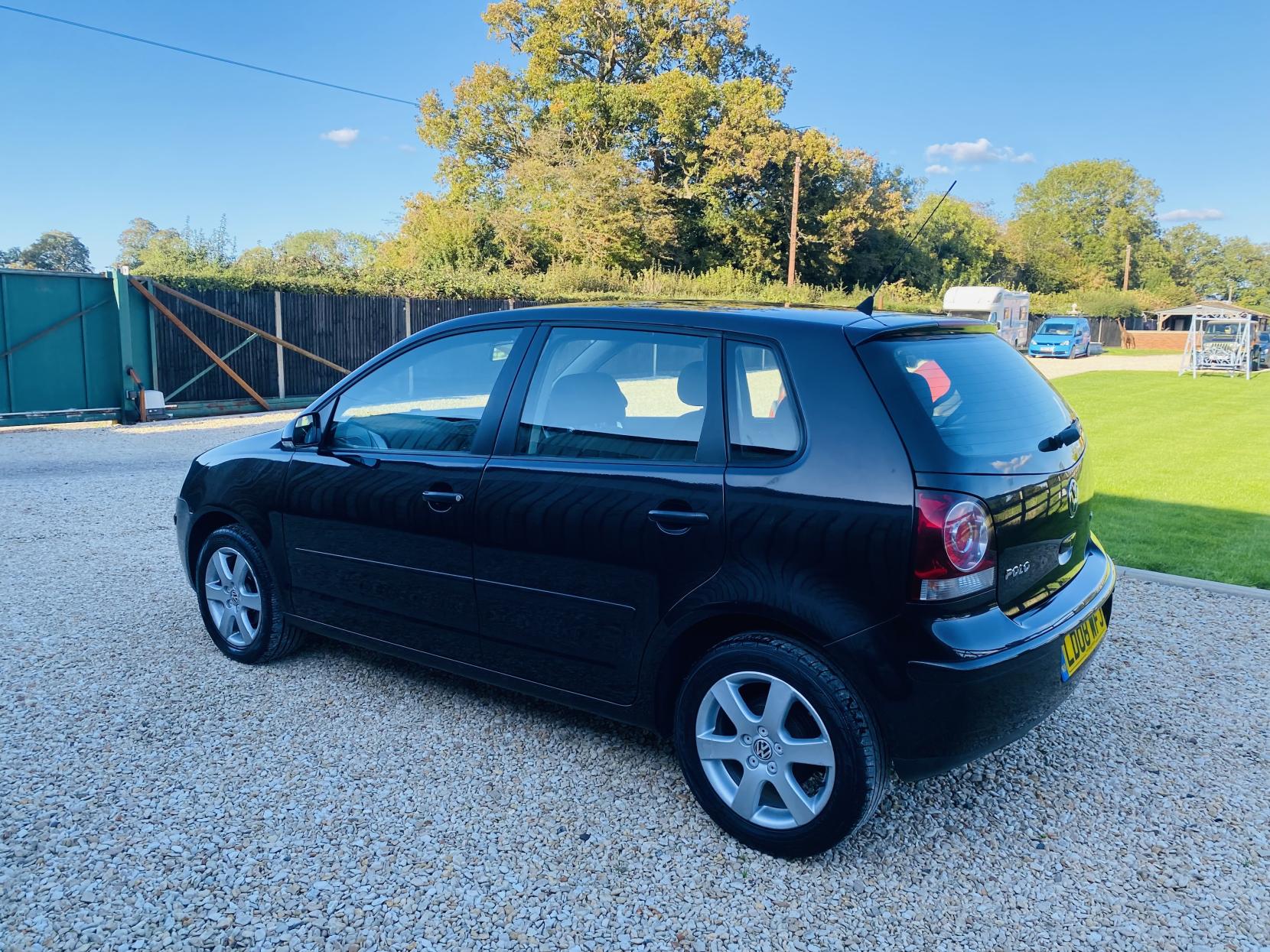 Volkswagen Polo 1.4 Match Hatchback 5dr Petrol Automatic (165 g/km, 79 bhp)