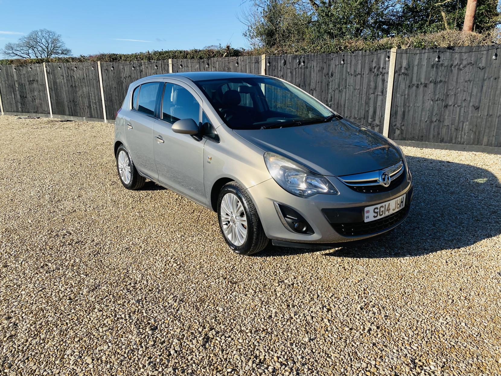 Vauxhall Corsa 1.2 16V SE Hatchback 5dr Petrol Manual Euro 5 (85 ps)