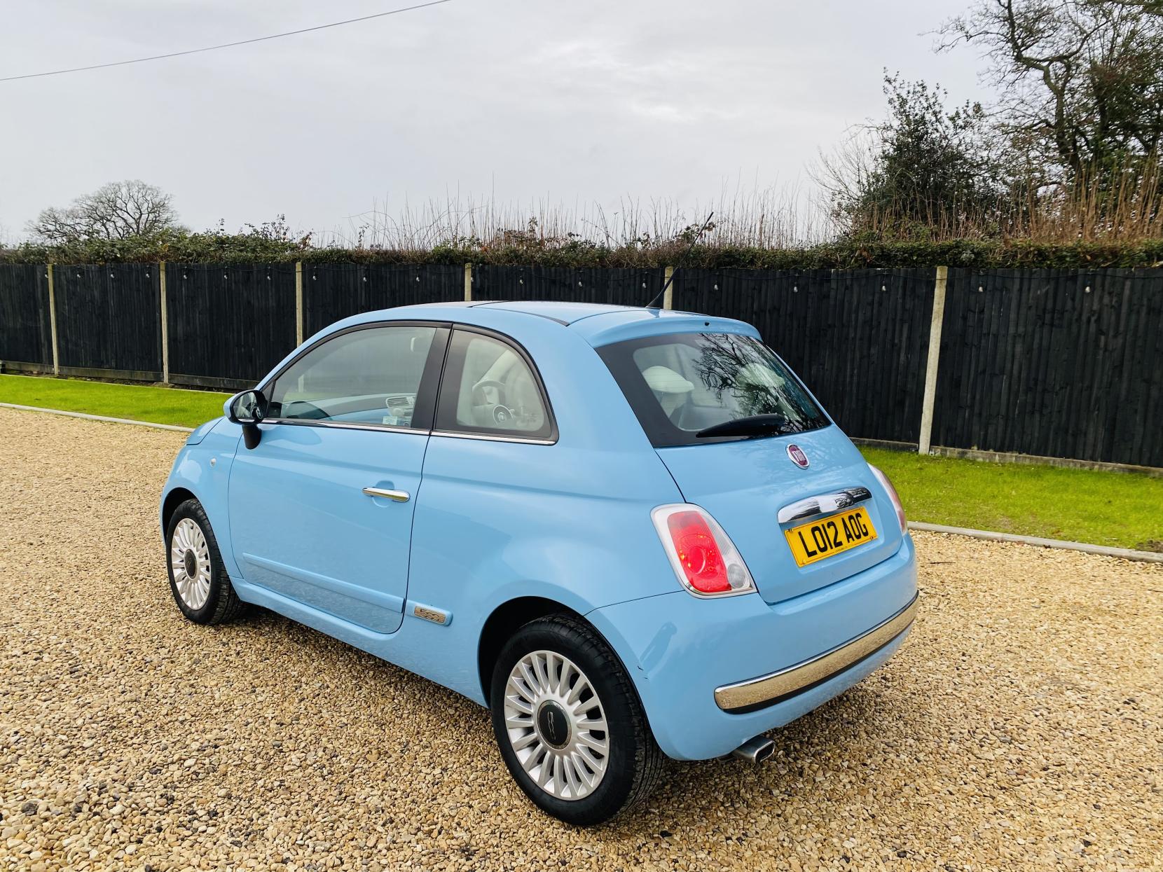 Fiat 500 1.2 Lounge Hatchback 3dr Petrol Dualogic Euro 4 (69 bhp)
