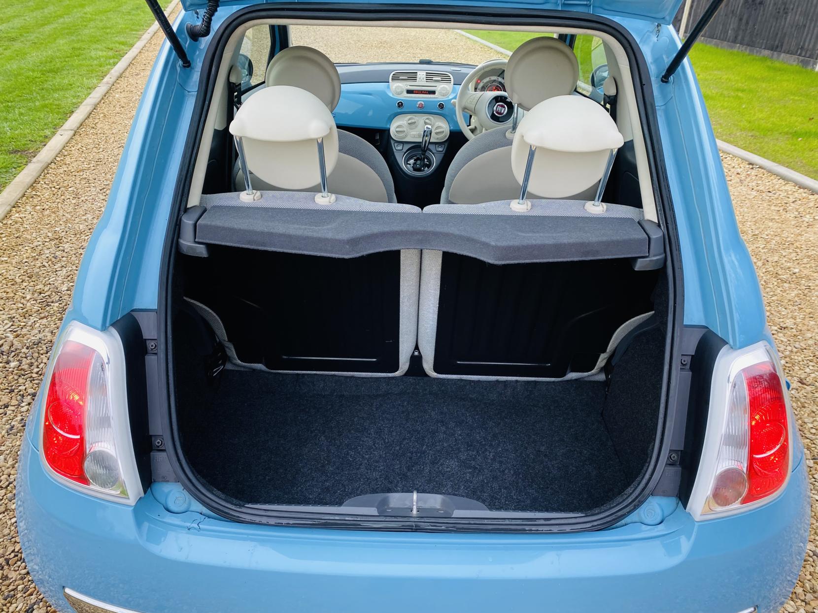 Fiat 500 1.2 Lounge Hatchback 3dr Petrol Dualogic Euro 4 (69 bhp)