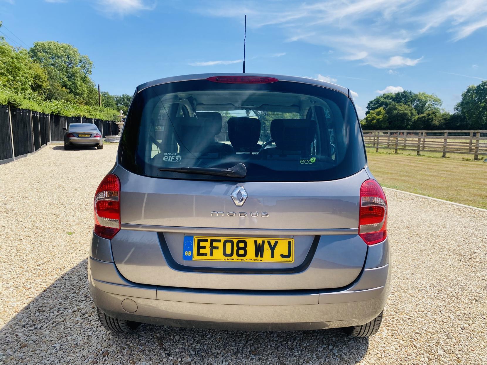 Renault Grand Modus 1.2 TCe Dynamique MPV 5dr Petrol Manual Euro 4 (100 ps)