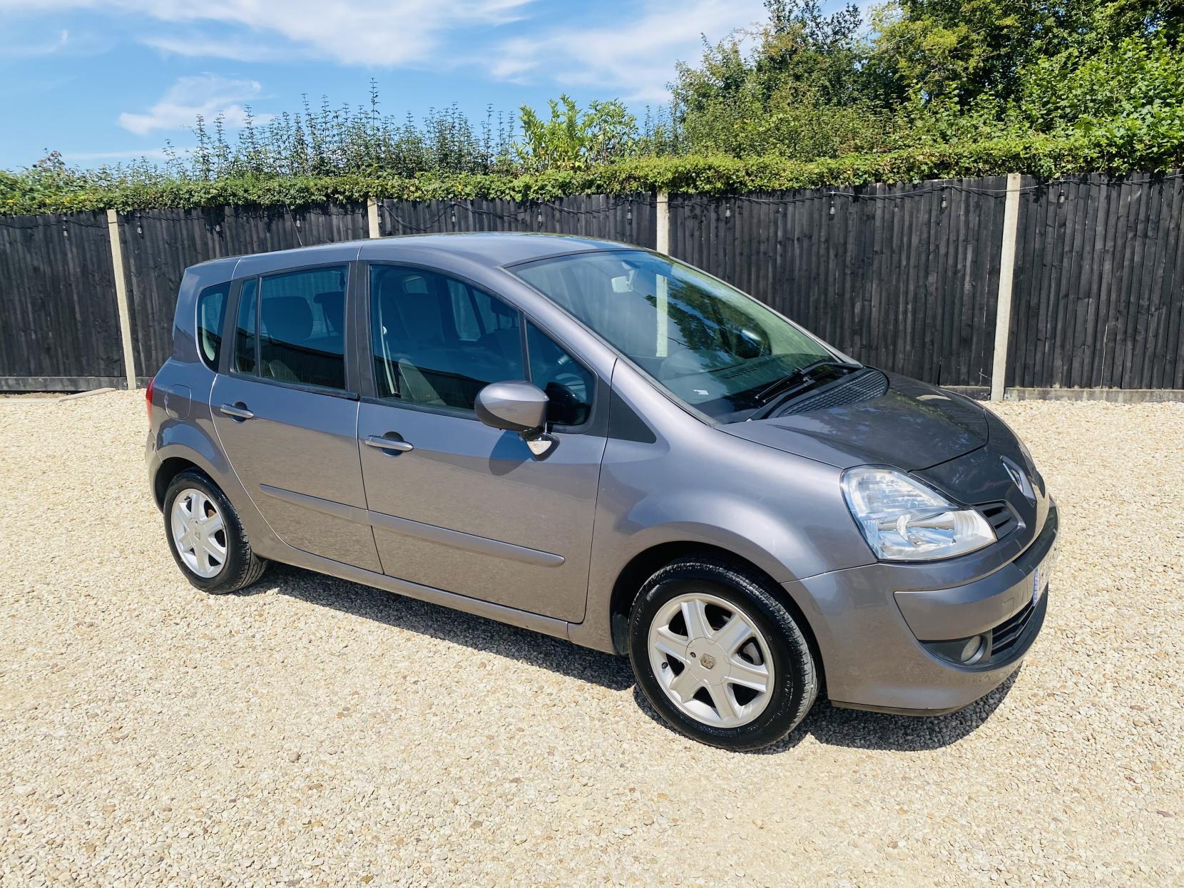 Renault Grand Modus 1.2 TCe Dynamique MPV 5dr Petrol Manual Euro 4 (100 ps)