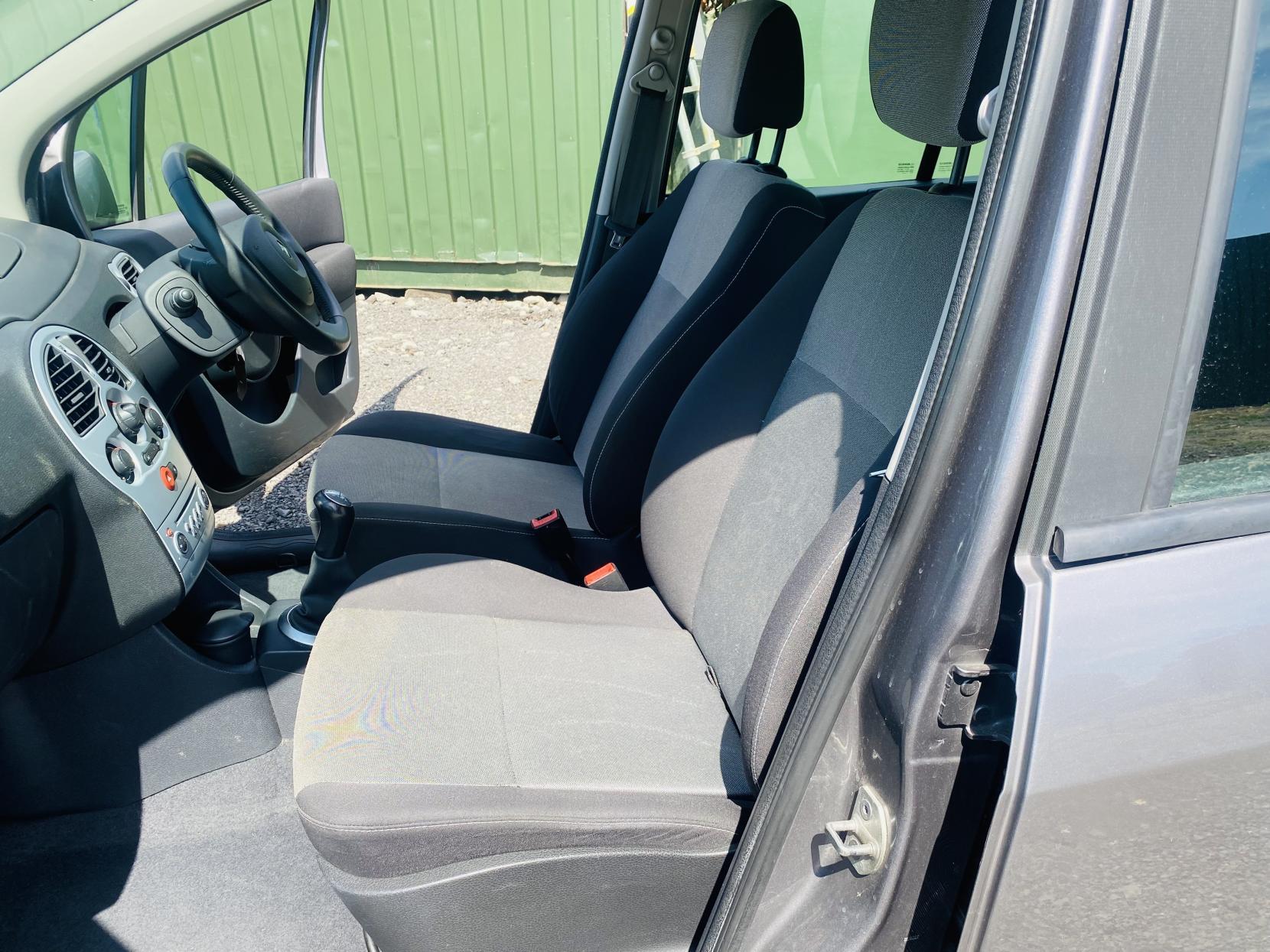 Renault Grand Modus 1.2 TCe Dynamique MPV 5dr Petrol Manual Euro 4 (100 ps)