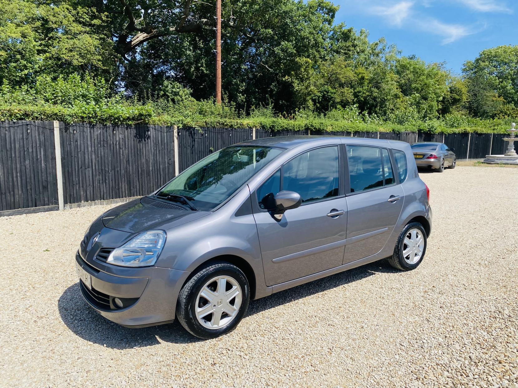 Renault Grand Modus 1.2 TCe Dynamique MPV 5dr Petrol Manual Euro 4 (100 ps)