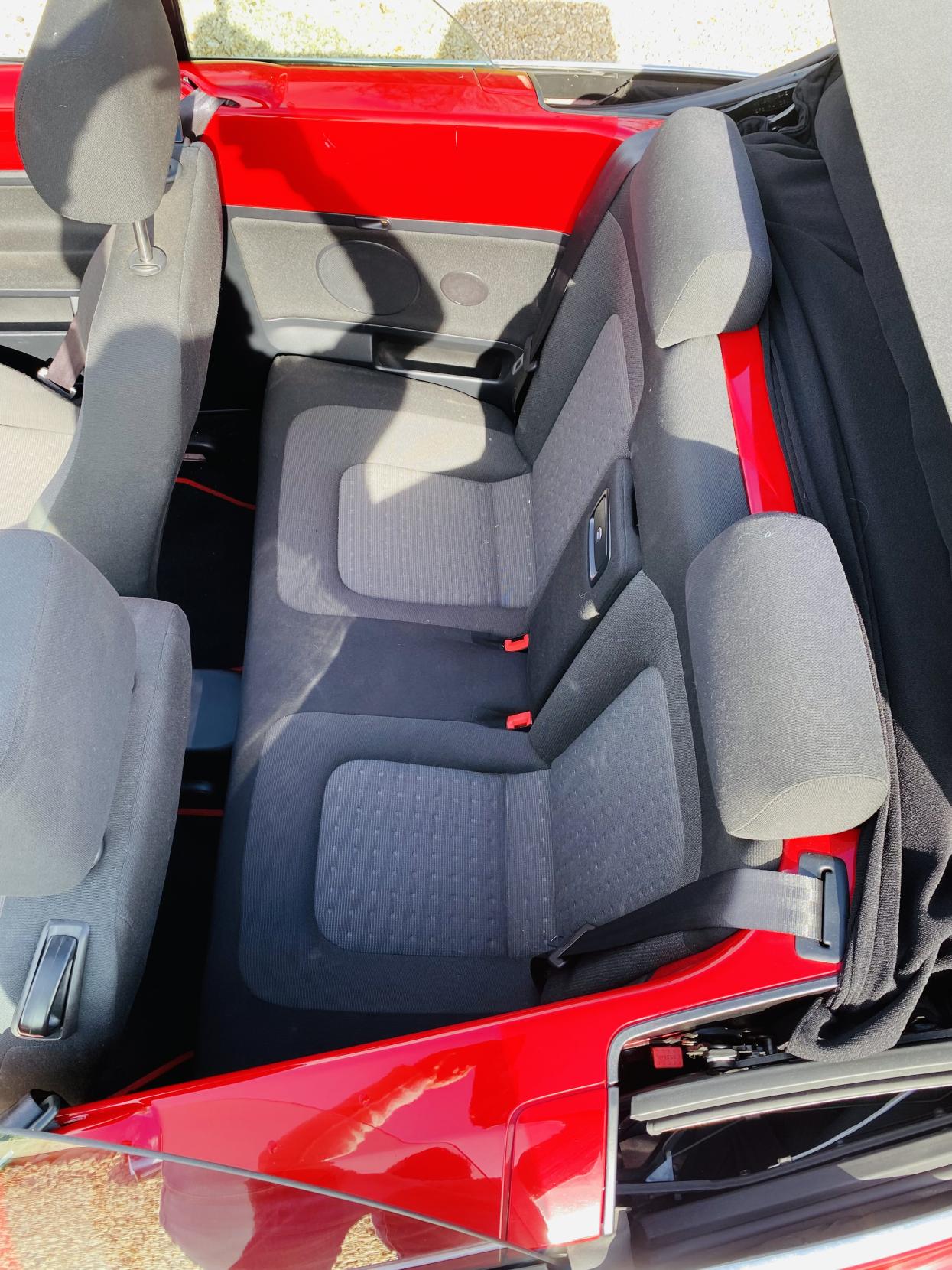 Volkswagen Beetle 1.4 16V Luna Cabriolet 2dr Petrol Manual Euro 4 (75 ps)