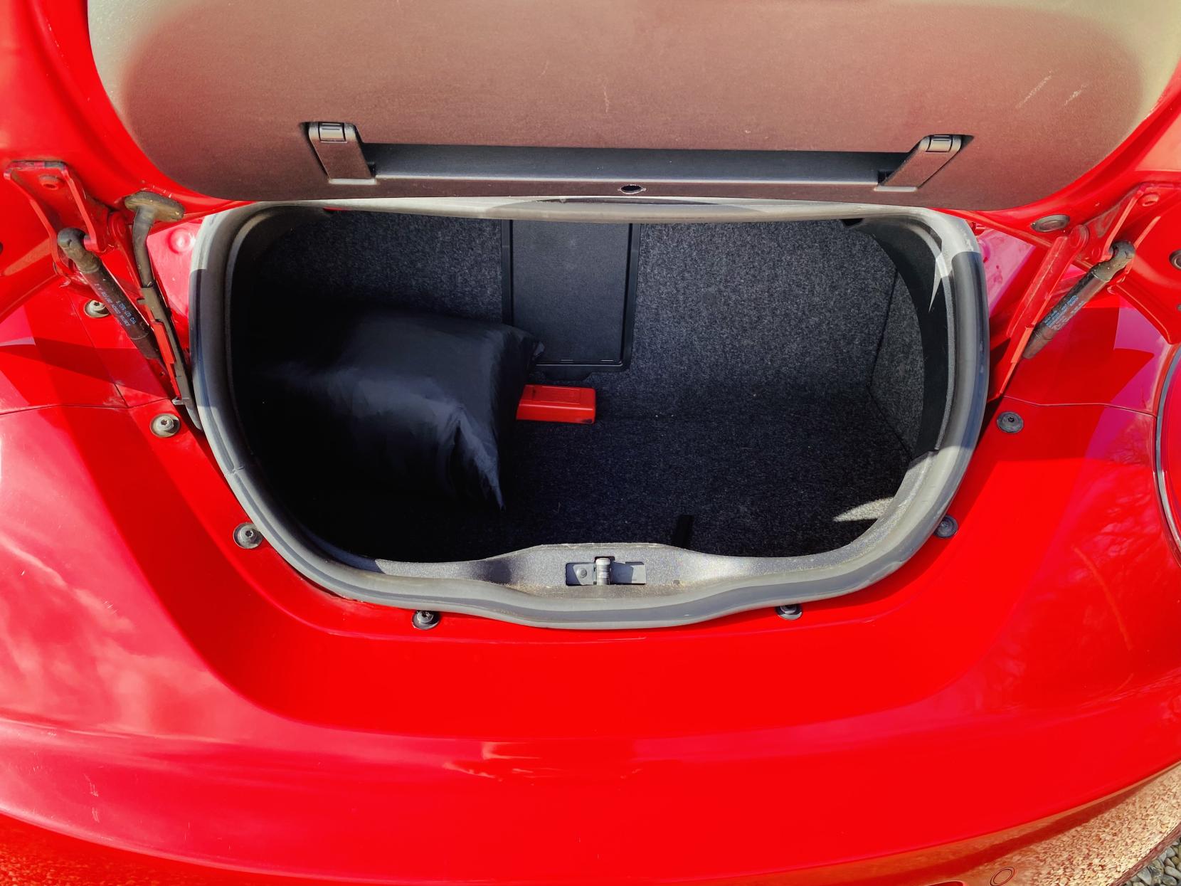 Volkswagen Beetle 1.4 16V Luna Cabriolet 2dr Petrol Manual Euro 4 (75 ps)