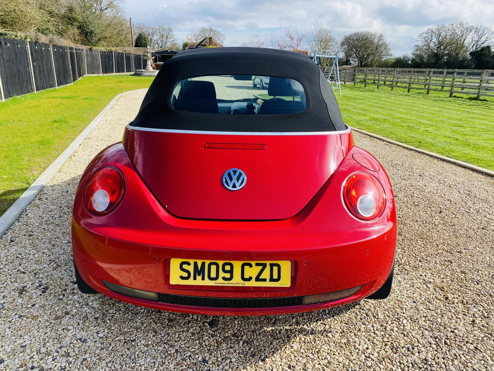 Volkswagen Beetle 1.4 16V Luna Cabriolet 2dr Petrol Manual Euro 4 (75 ps)