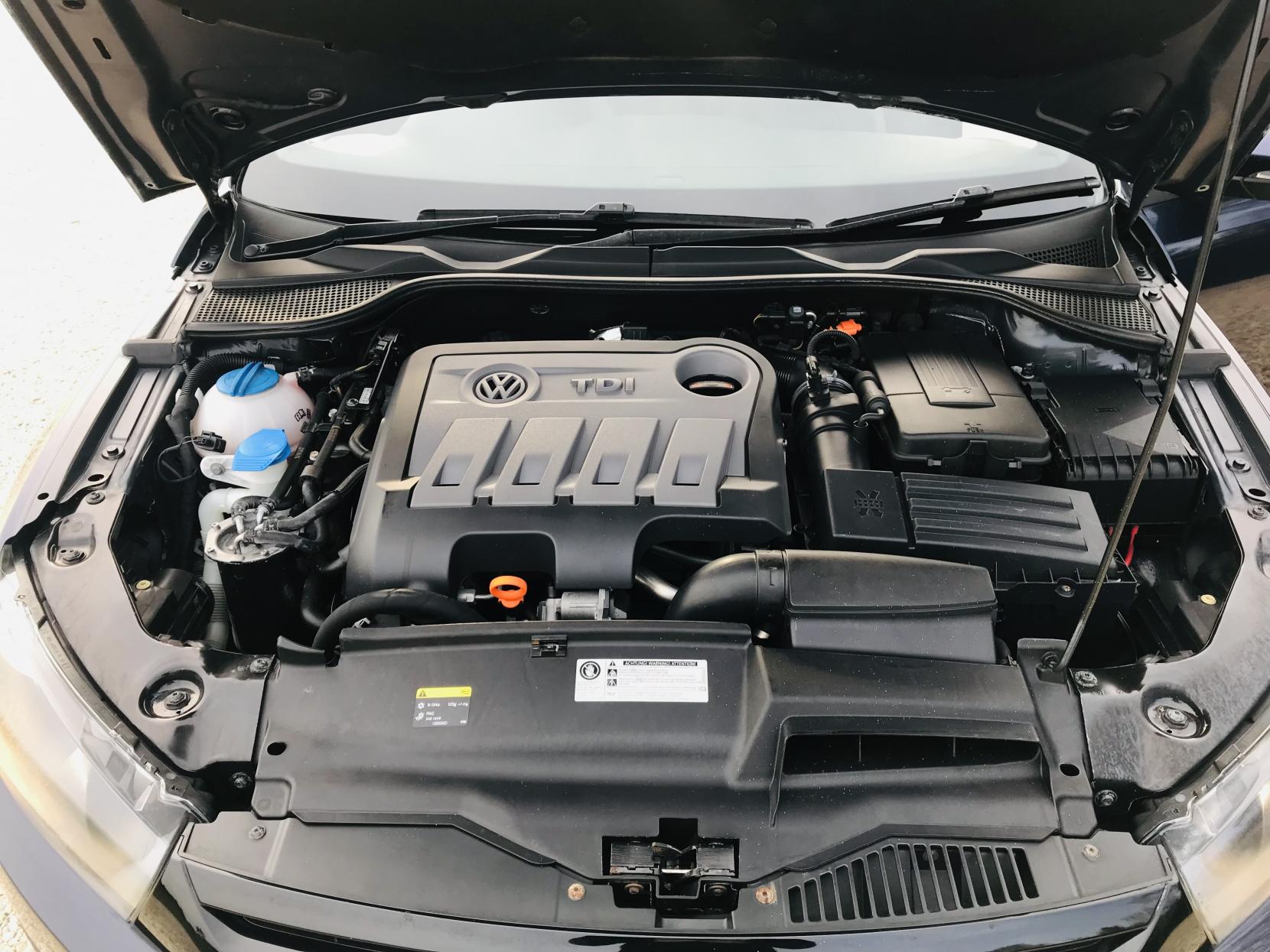 Volkswagen Scirocco 2.0 TDI BlueMotion Tech Hatchback 3dr Diesel DSG Euro 5 (s/s) (Nav) (140 ps)