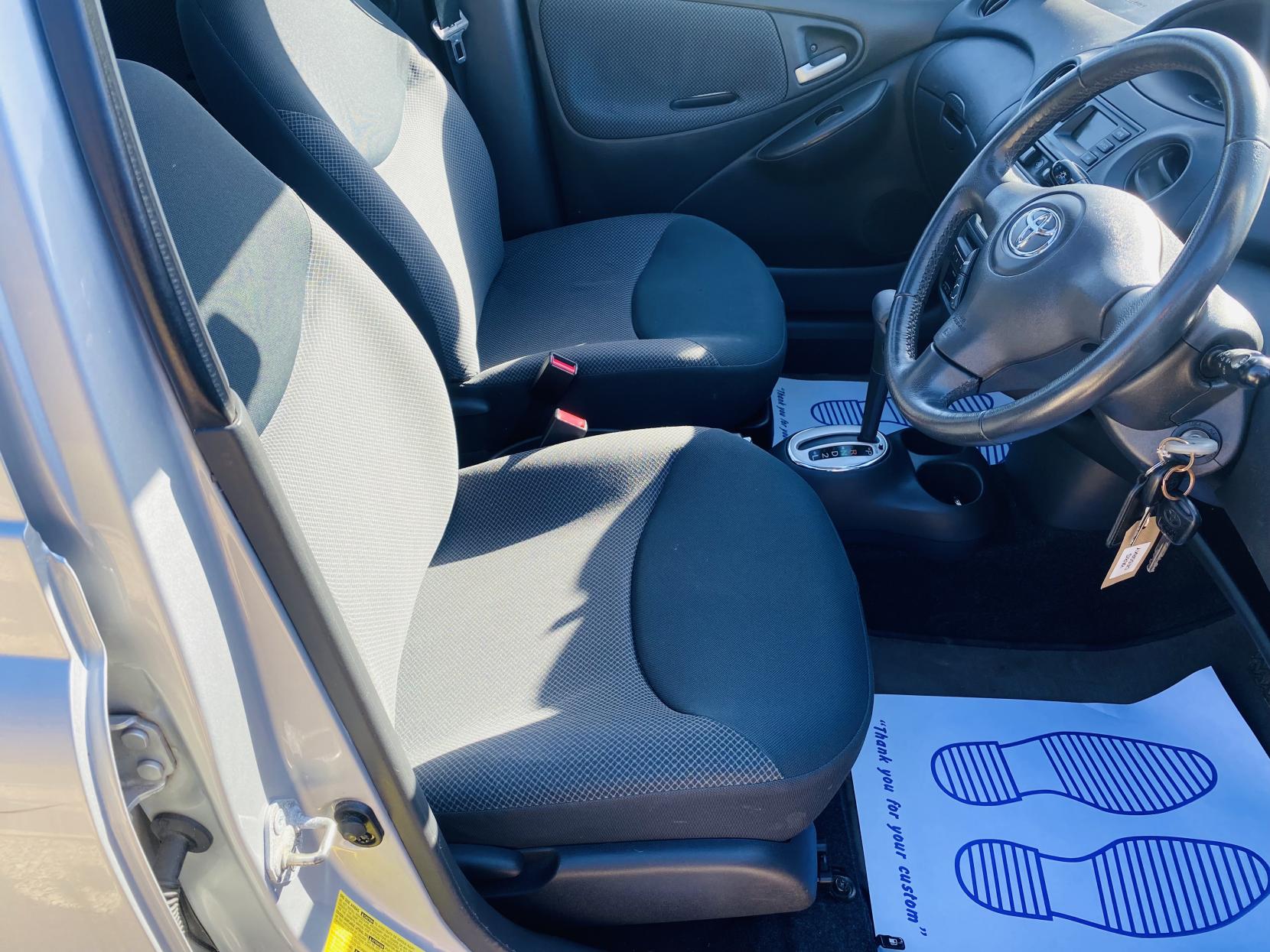 Toyota Yaris 1.3 VVT-i T Spirit Hatchback 5dr Petrol Automatic (150 g/km, 85 bhp)