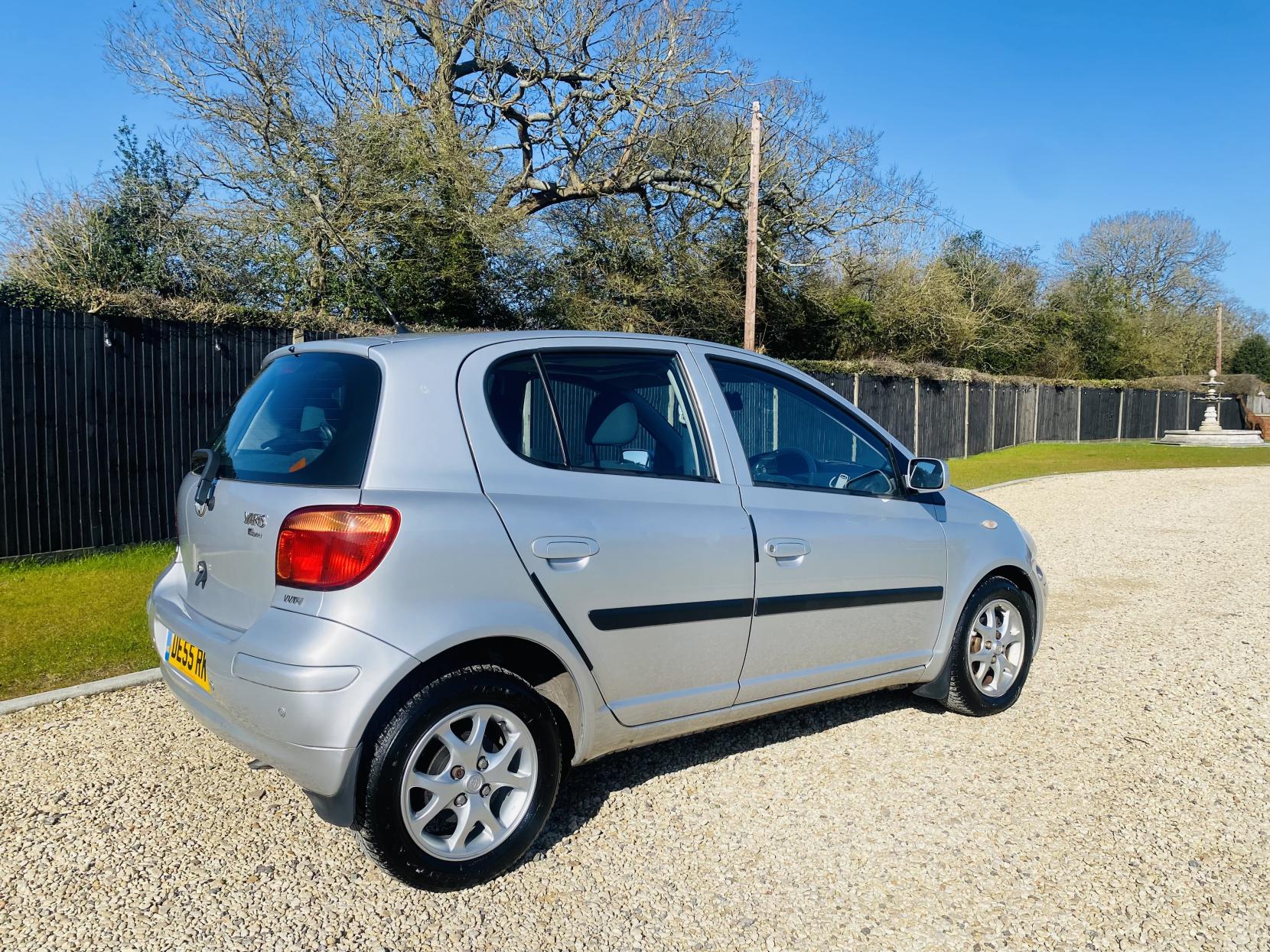 Toyota Yaris 1.3 VVT-i T Spirit Hatchback 5dr Petrol Automatic (150 g/km, 85 bhp)