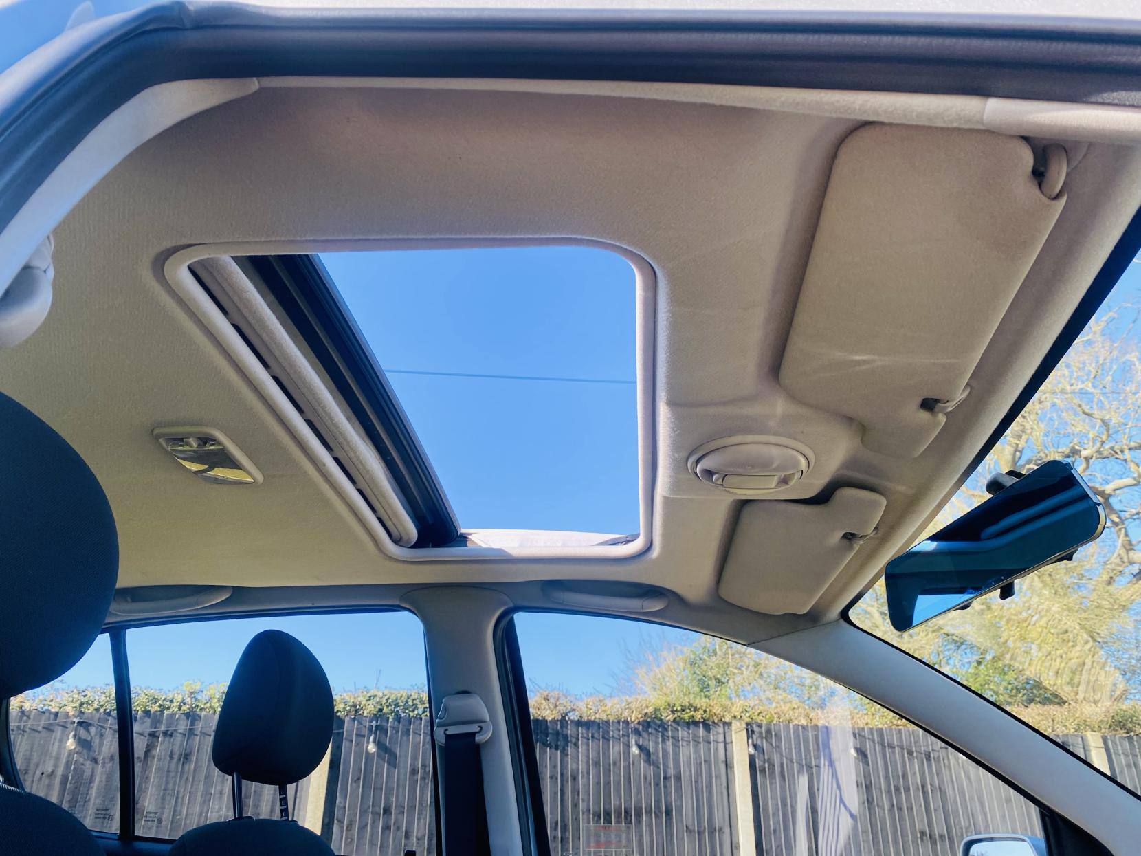 Toyota Yaris 1.3 VVT-i T Spirit Hatchback 5dr Petrol Automatic (150 g/km, 85 bhp)