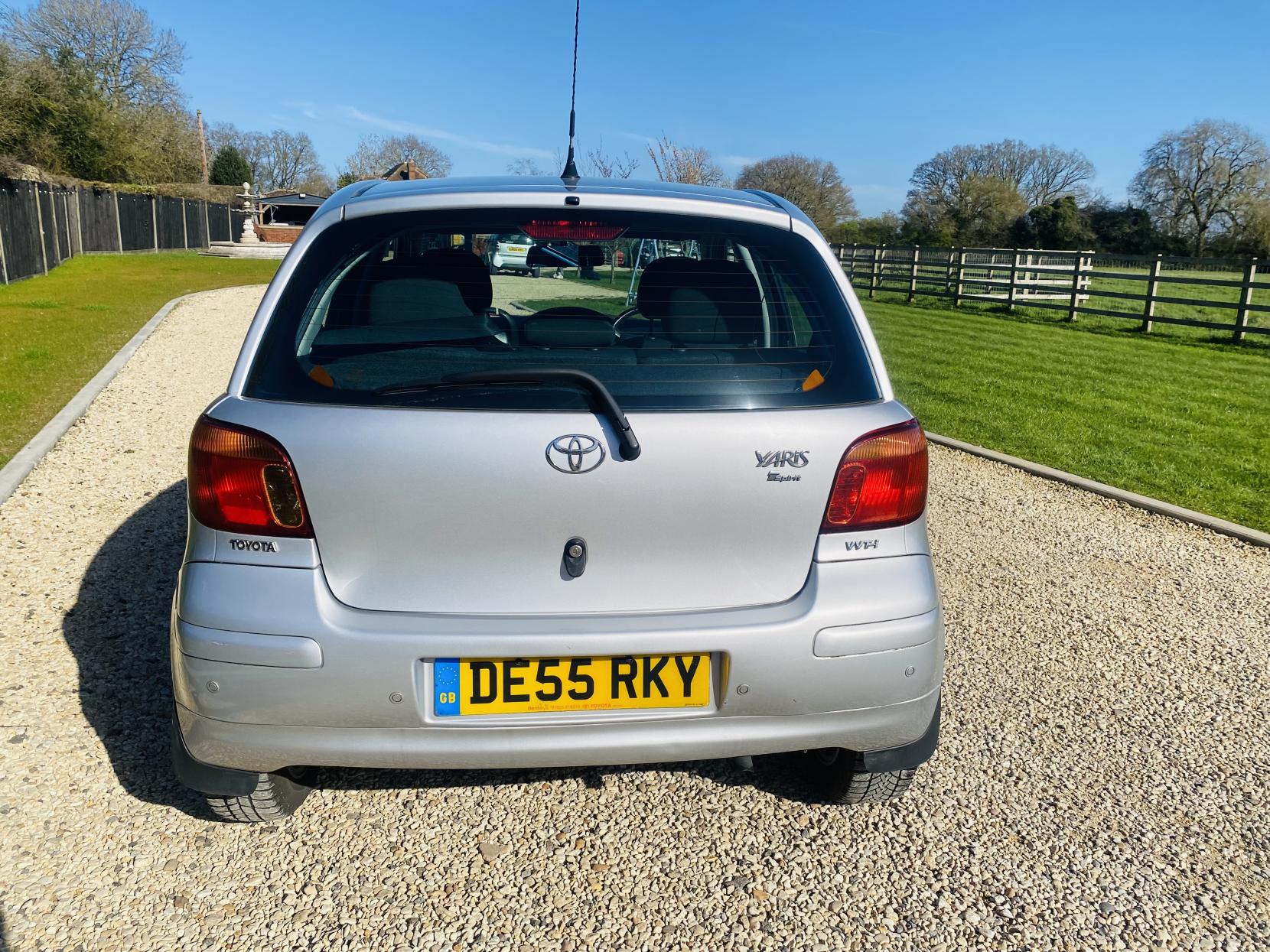 Toyota Yaris 1.3 VVT-i T Spirit Hatchback 5dr Petrol Automatic (150 g/km, 85 bhp)