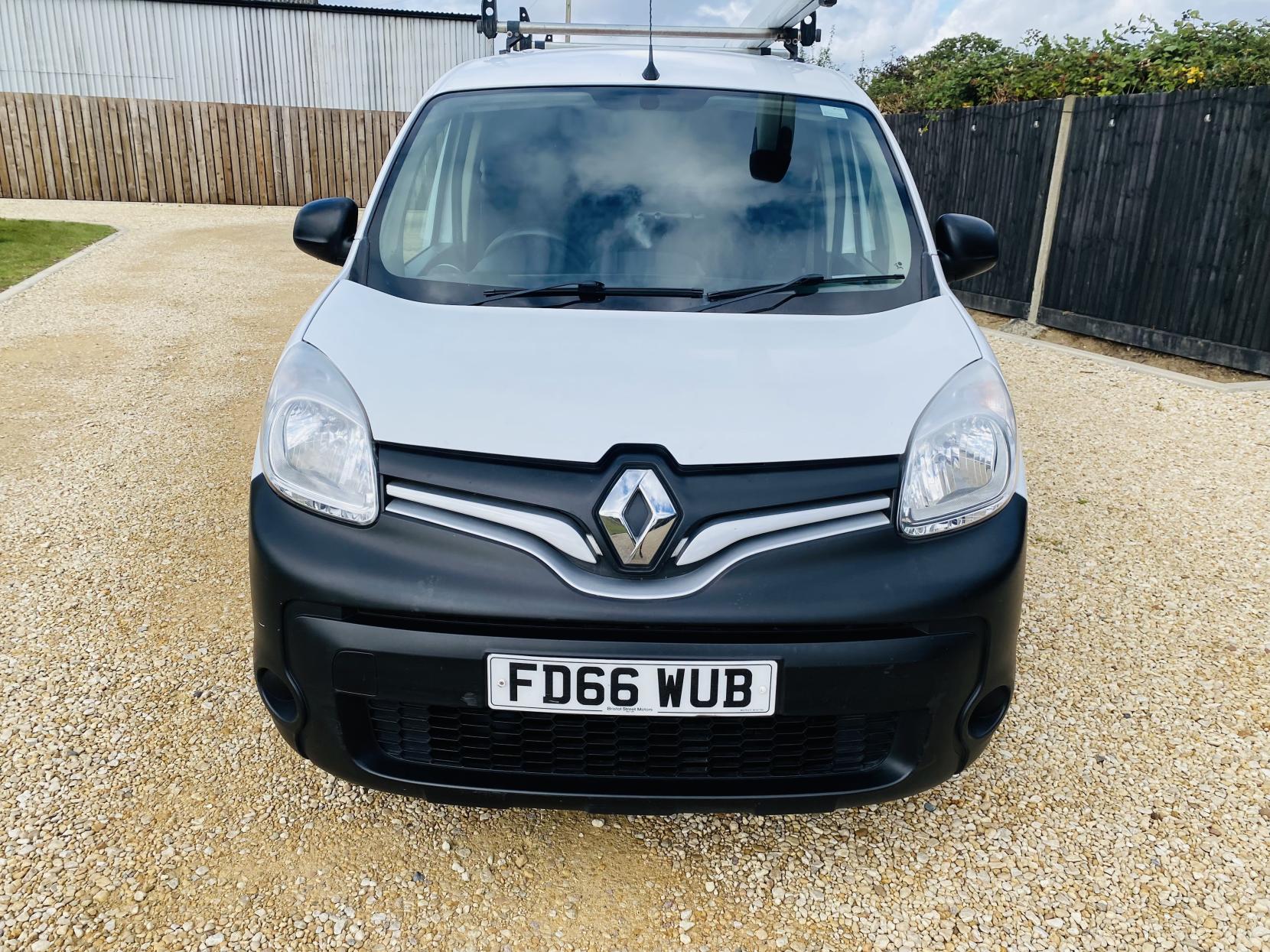 Renault Kangoo Maxi 1.5 dCi LL21 Business Panel Van 6dr Diesel Manual L3 H1 Euro 5 (90 ps)
