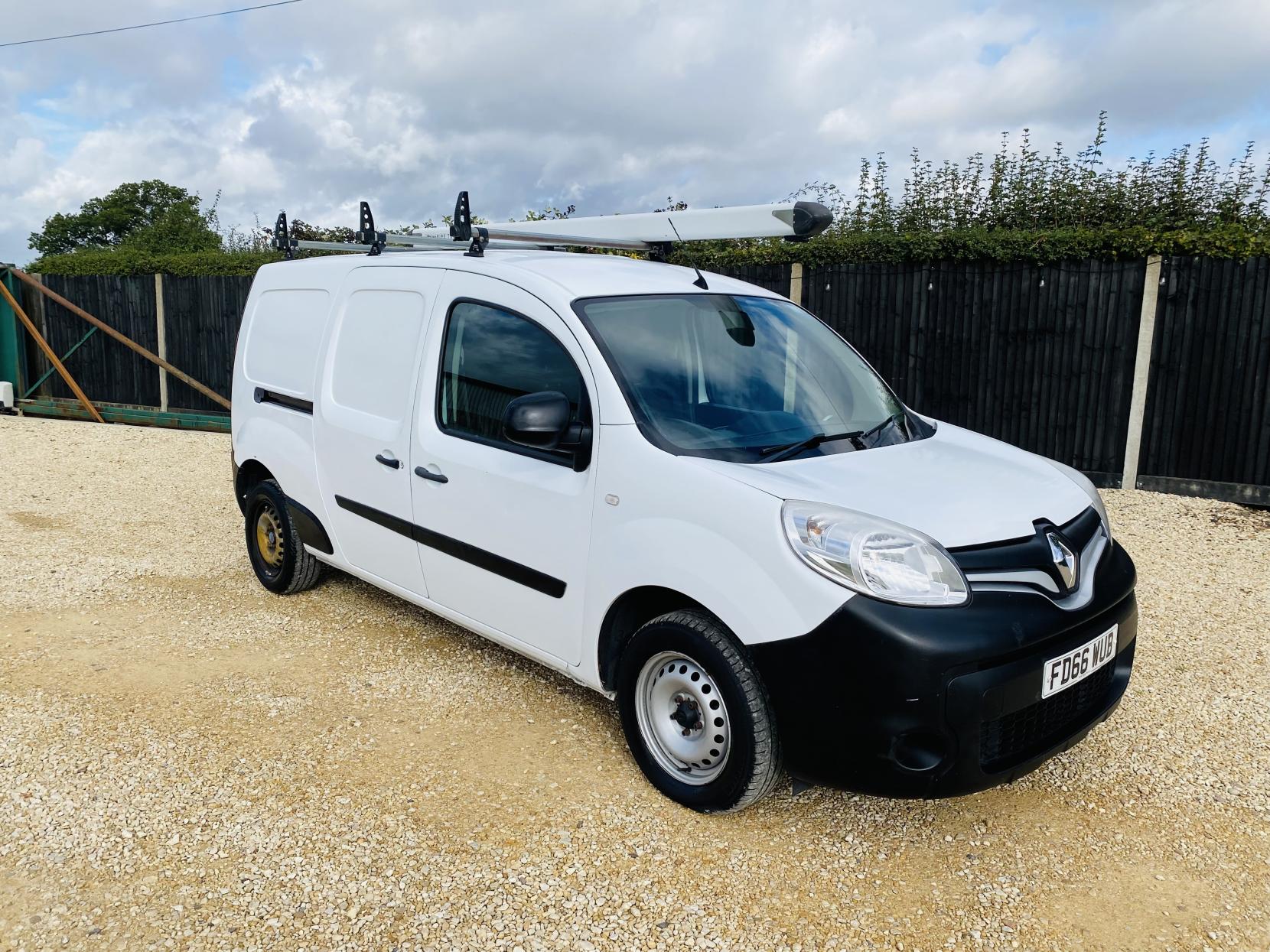 Renault Kangoo Maxi 1.5 dCi LL21 Business Panel Van 6dr Diesel Manual L3 H1 Euro 5 (90 ps)