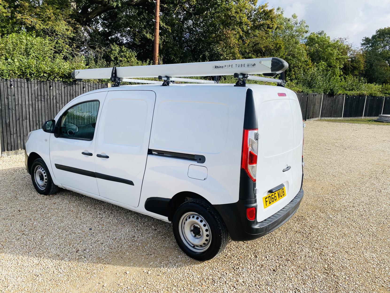 Renault Kangoo Maxi 1.5 dCi LL21 Business Panel Van 6dr Diesel Manual L3 H1 Euro 5 (90 ps)