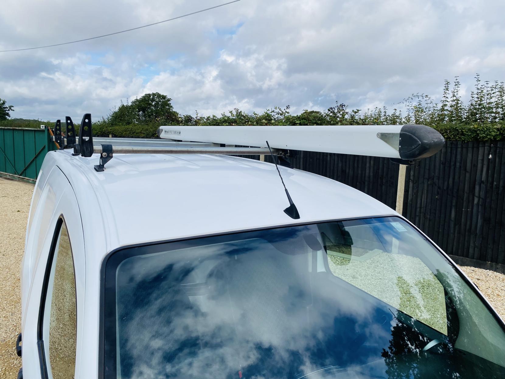 Renault Kangoo Maxi 1.5 dCi LL21 Business Panel Van 6dr Diesel Manual L3 H1 Euro 5 (90 ps)