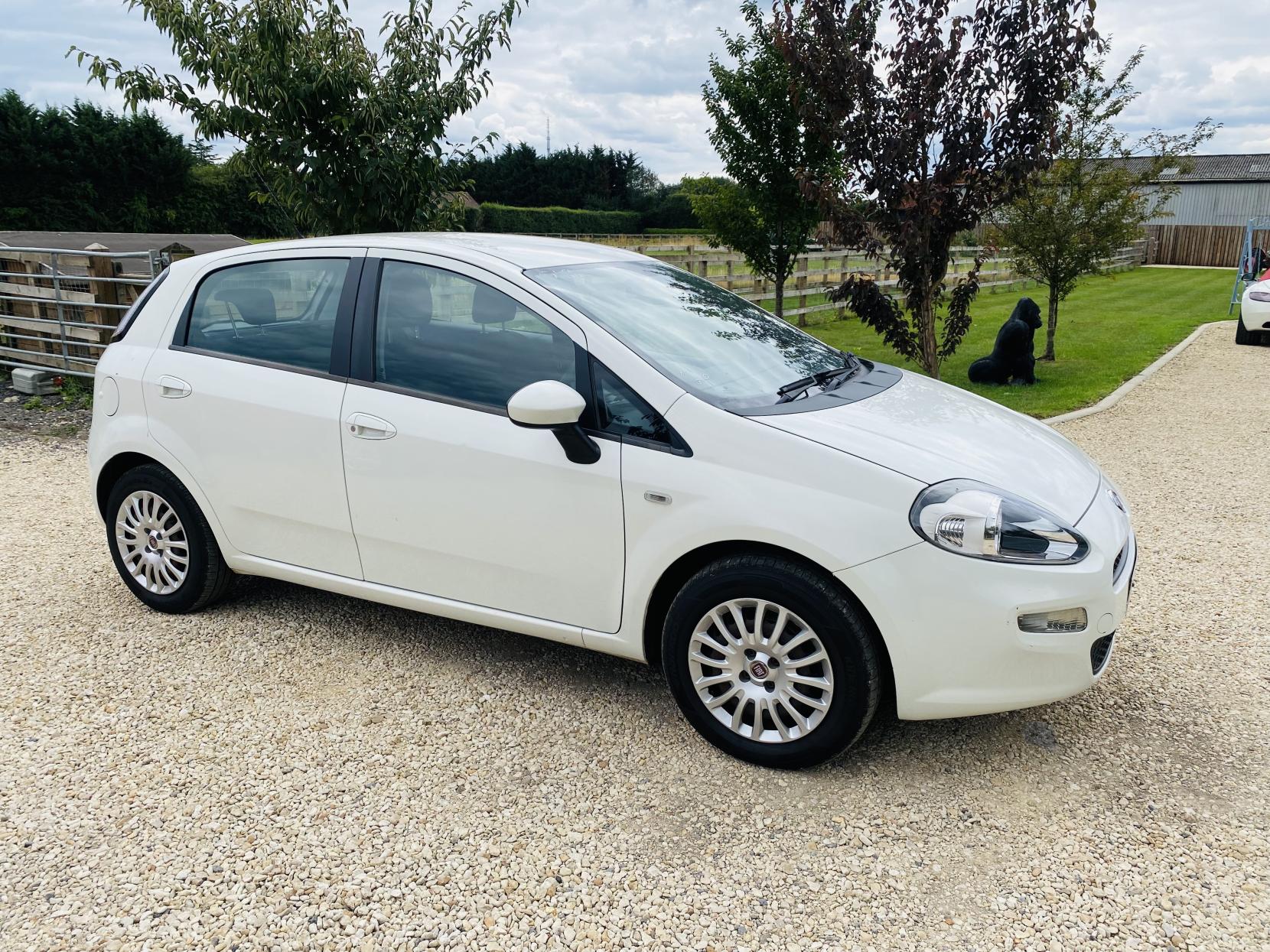 Fiat Punto 1.2 Pop Hatchback 5dr Petrol Euro 6 (69 bhp)