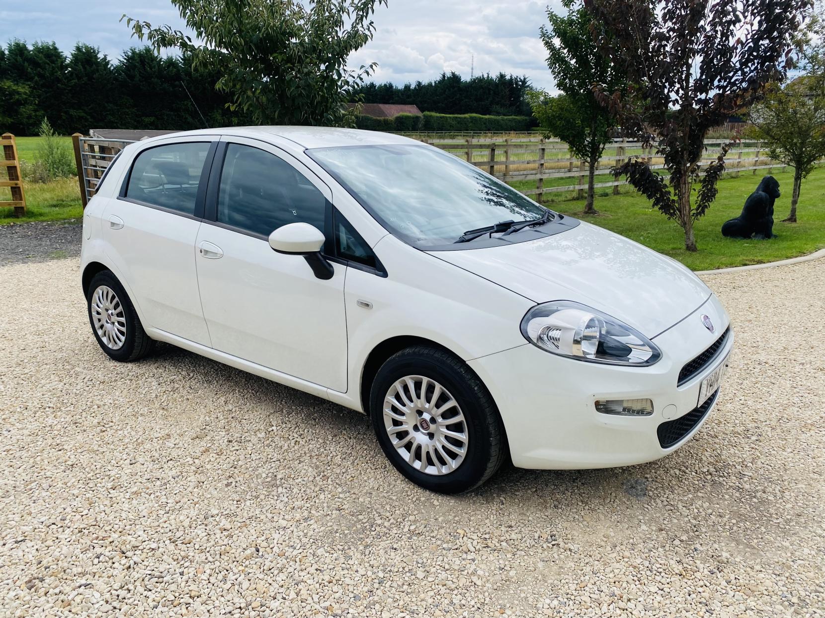 Fiat Punto 1.2 Pop Hatchback 5dr Petrol Euro 6 (69 bhp)