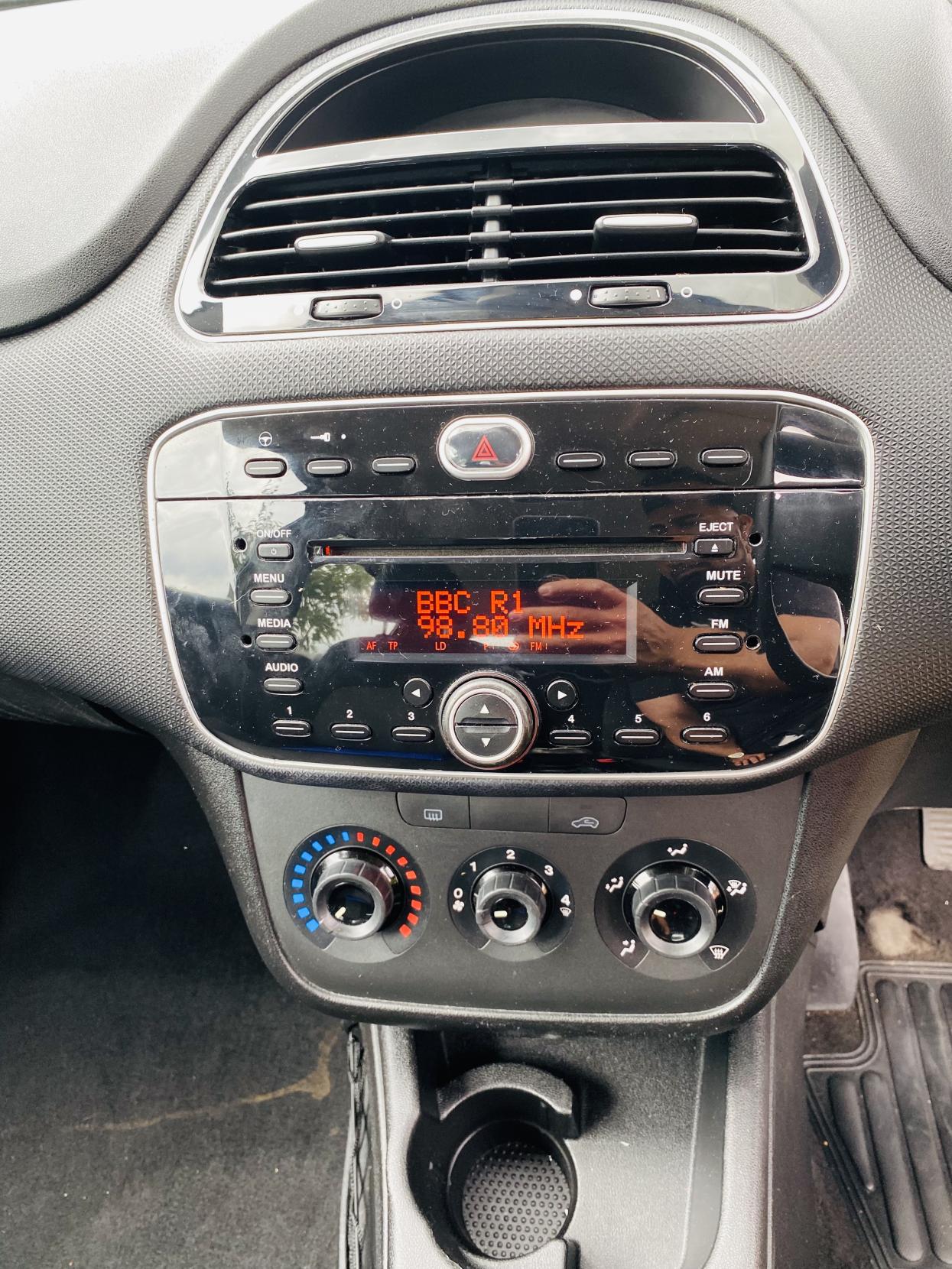Fiat Punto 1.2 Pop Hatchback 5dr Petrol Euro 6 (69 bhp)