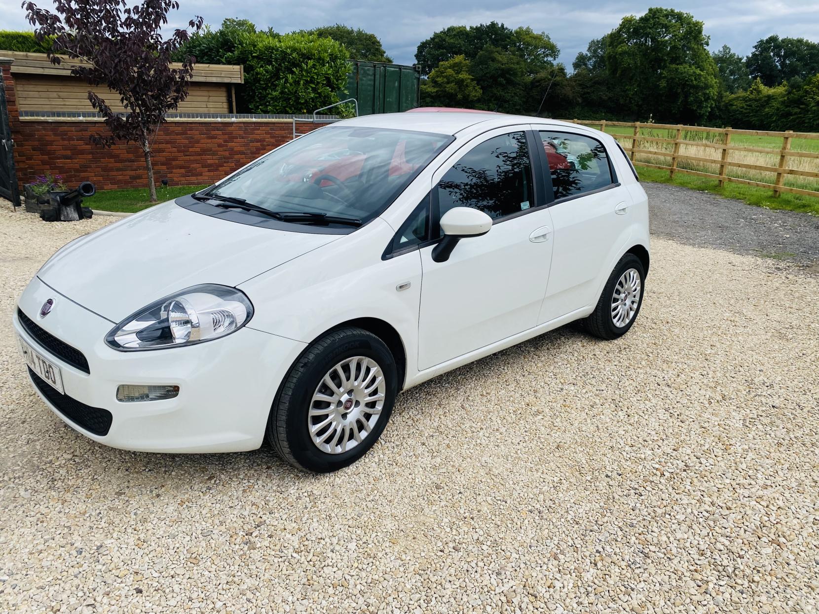 Fiat Punto 1.2 Pop Hatchback 5dr Petrol Euro 6 (69 bhp)