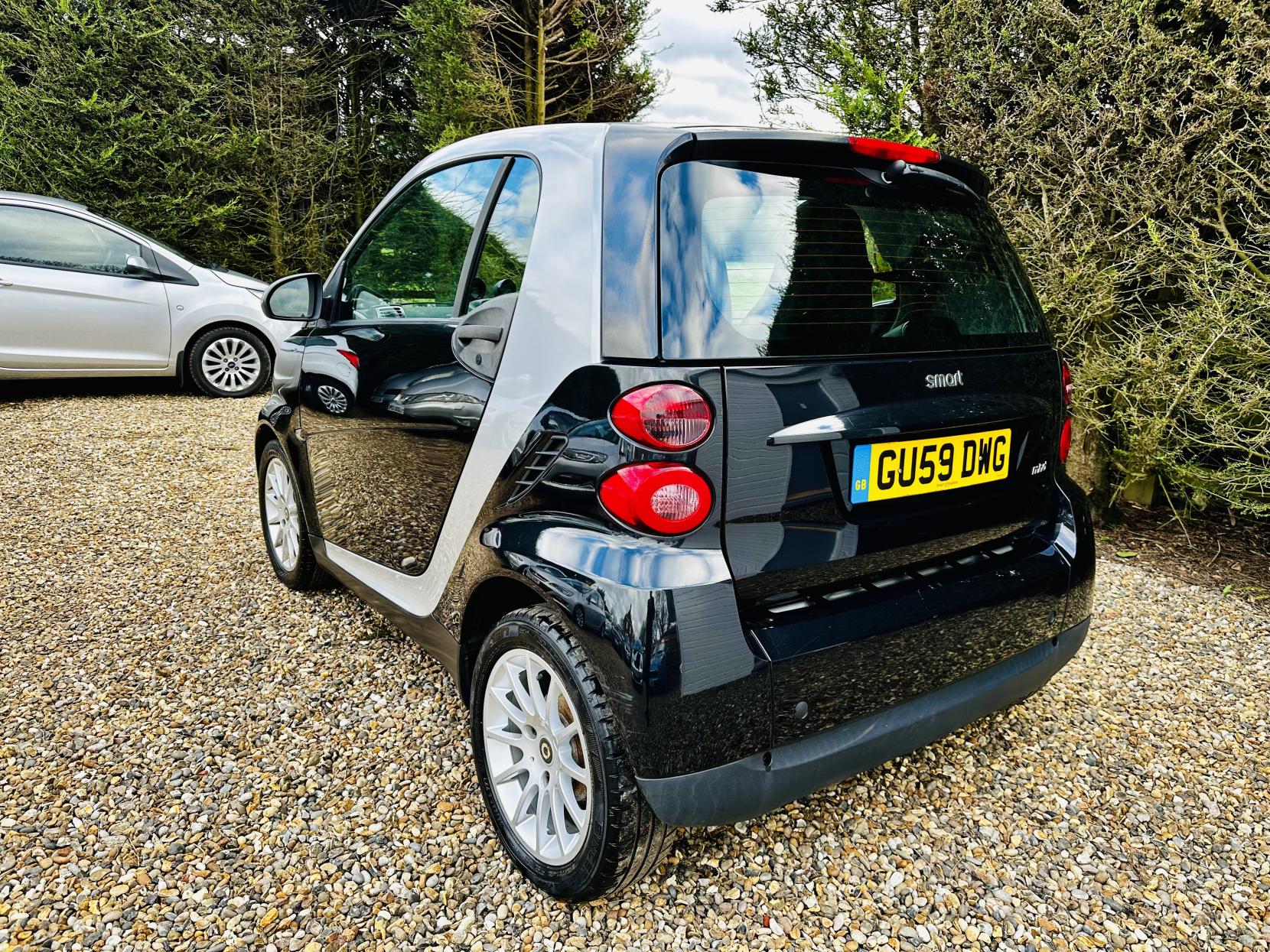 Smart fortwo 1.0 MHD Passion Coupe 2dr Petrol Auto Euro 4 (71 bhp)