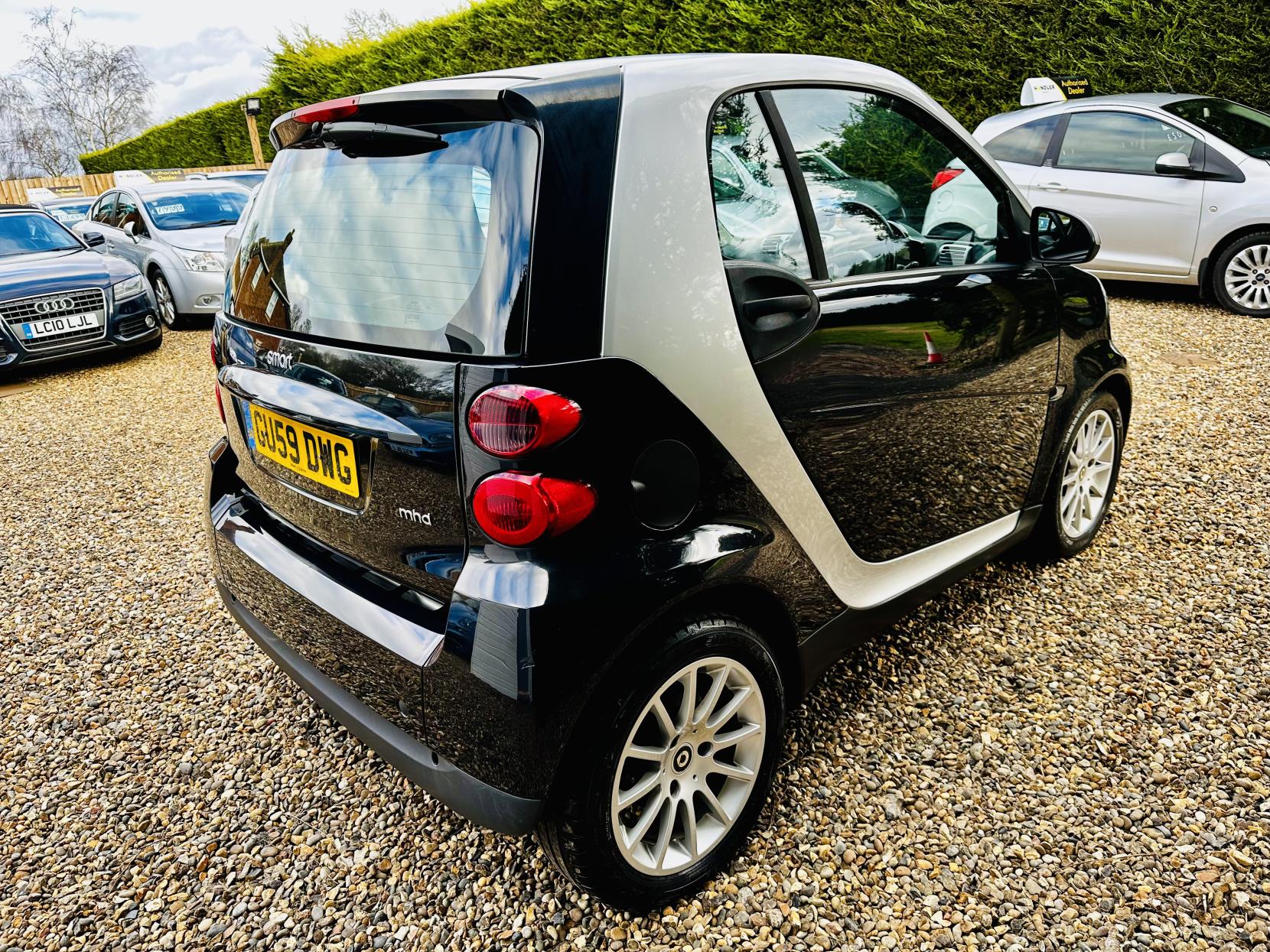 Smart fortwo 1.0 MHD Passion Coupe 2dr Petrol Auto Euro 4 (71 bhp)