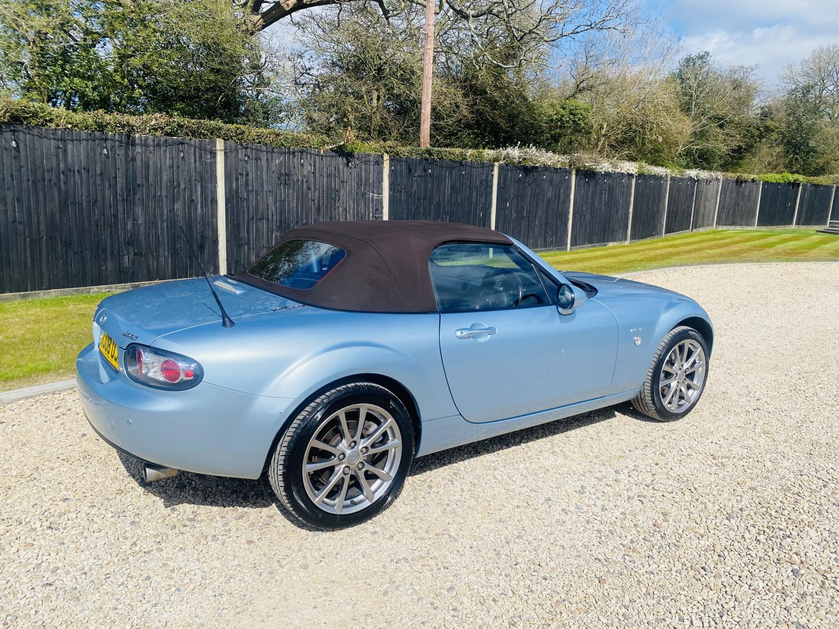 Mazda MX-5 1.8i Niseko Convertible 2dr Petrol Manual Euro 4 (126 ps)