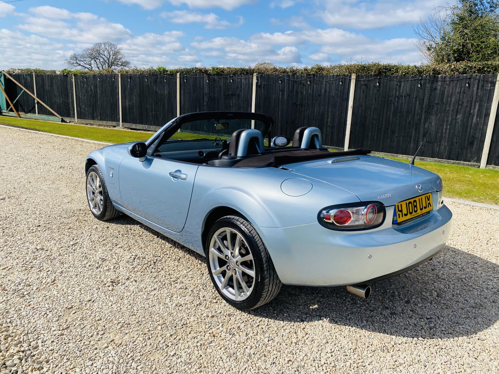 Mazda MX-5 1.8i Niseko Convertible 2dr Petrol Manual Euro 4 (126 ps)