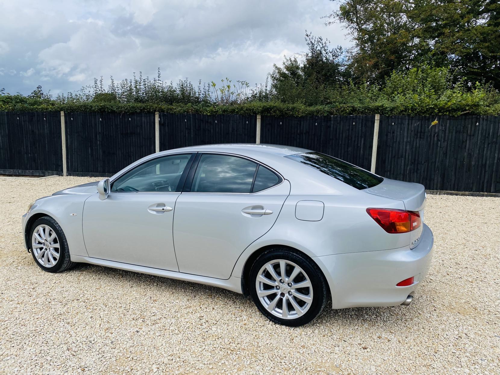 Lexus IS 2.5 250 SE Saloon 4dr Petrol Automatic (214 g/km, 204 bhp)