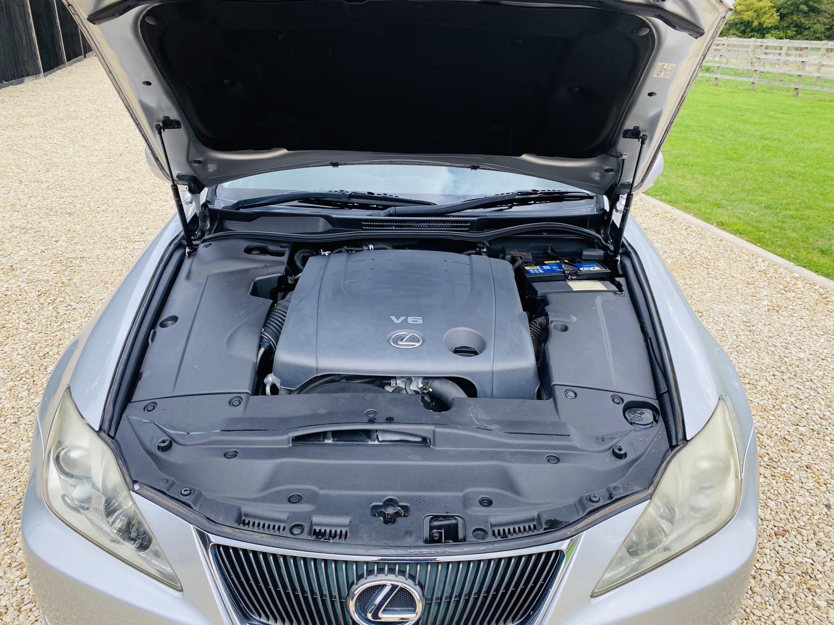 Lexus IS 2.5 250 SE Saloon 4dr Petrol Automatic (214 g/km, 204 bhp)