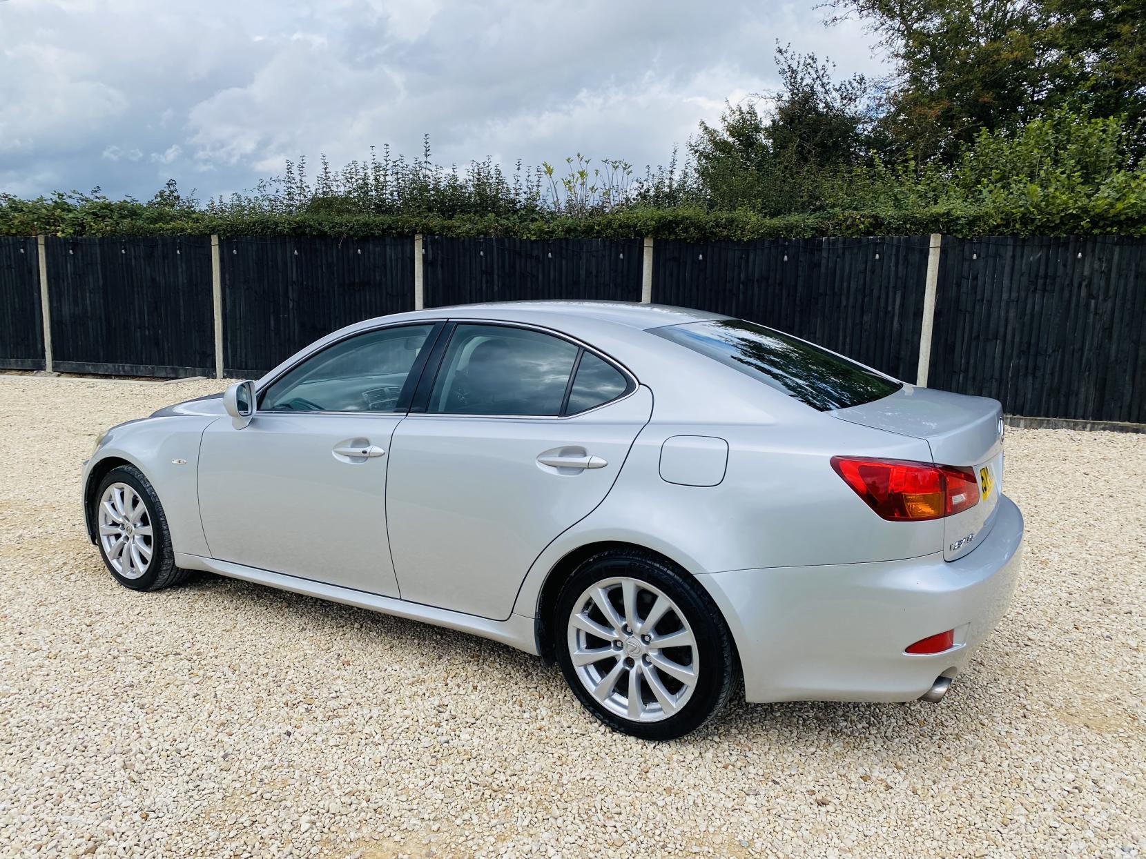 Lexus IS 2.5 250 SE Saloon 4dr Petrol Automatic (214 g/km, 204 bhp)