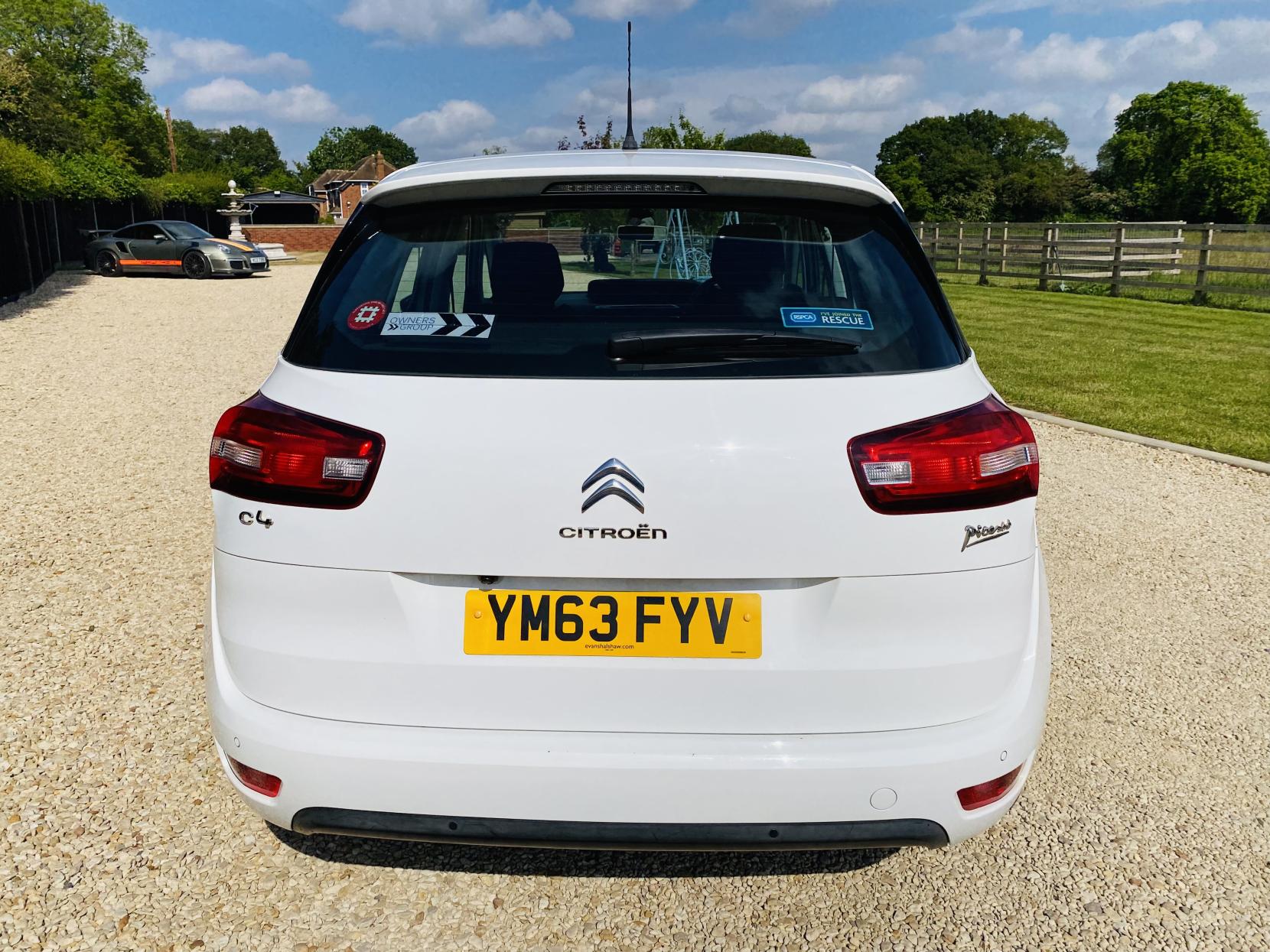 Citroen C4 Picasso 1.6 e-HDi Airdream Exclusive MPV 5dr Diesel ETG6 Euro 5 (s/s) (115 ps)