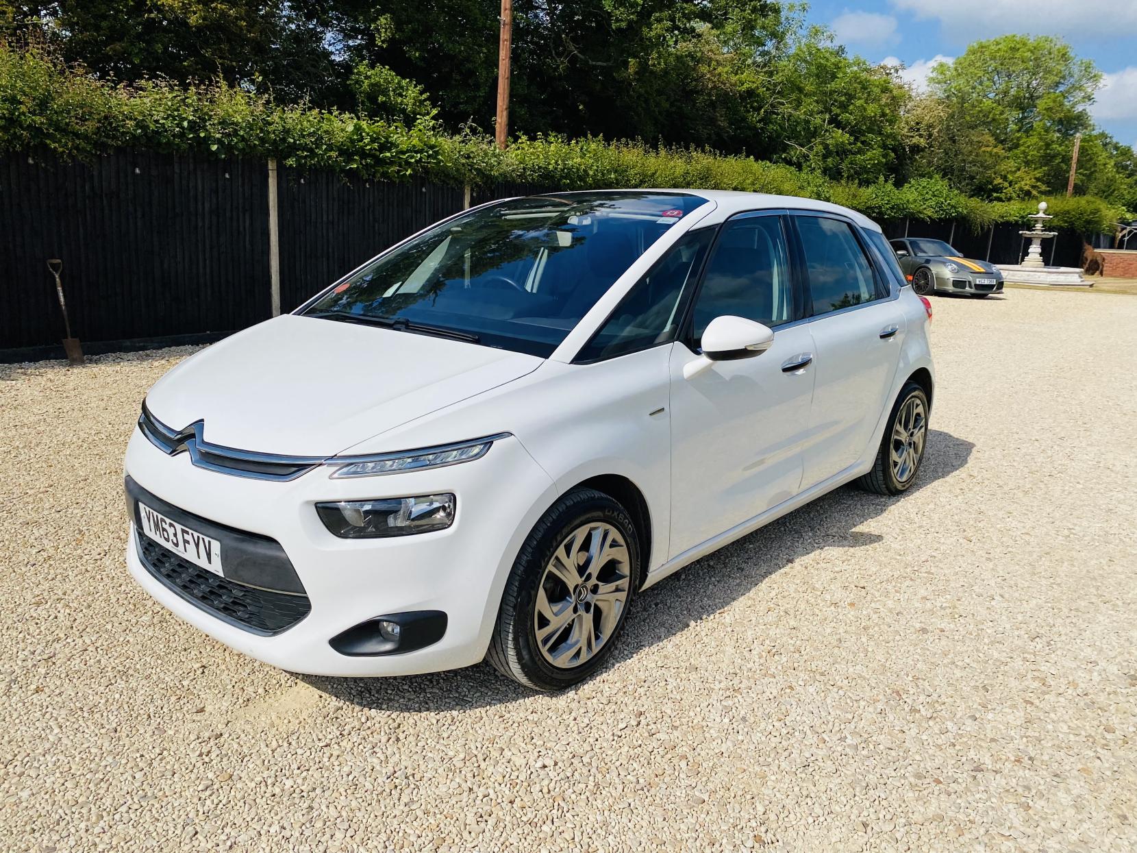 Citroen C4 Picasso 1.6 e-HDi Airdream Exclusive MPV 5dr Diesel ETG6 Euro 5 (s/s) (115 ps)