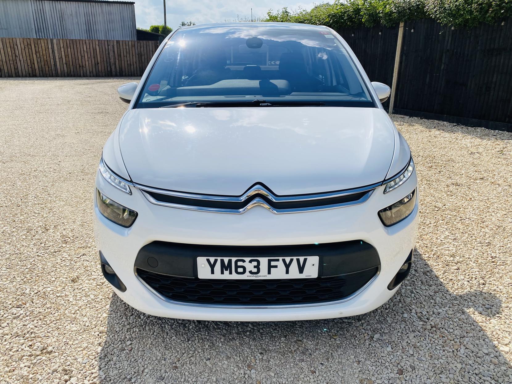 Citroen C4 Picasso 1.6 e-HDi Airdream Exclusive MPV 5dr Diesel ETG6 Euro 5 (s/s) (115 ps)