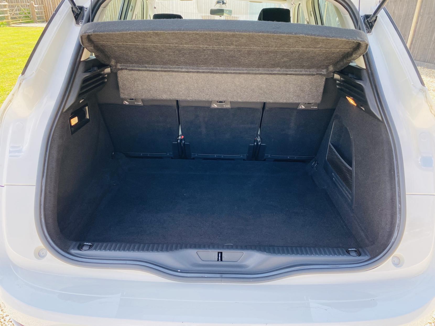 Citroen C4 Picasso 1.6 e-HDi Airdream Exclusive MPV 5dr Diesel ETG6 Euro 5 (s/s) (115 ps)