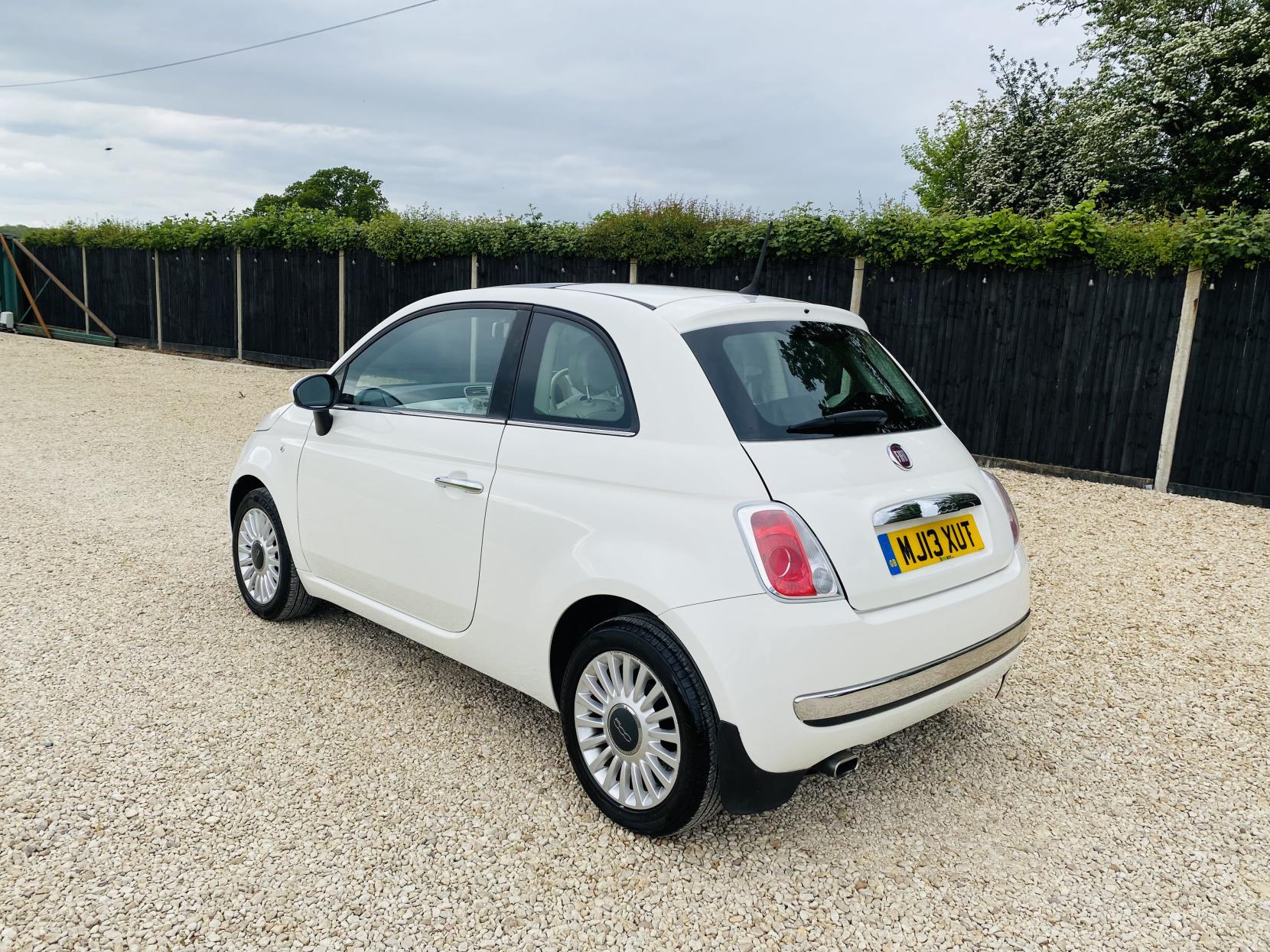 Fiat 500 1.2 Lounge Hatchback 3dr Petrol Dualogic Euro 4 (69 bhp)