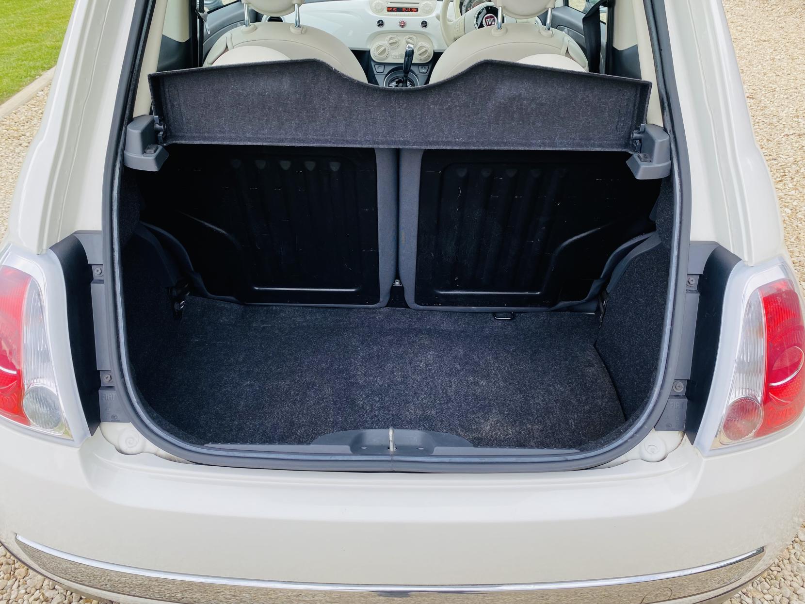 Fiat 500 1.2 Lounge Hatchback 3dr Petrol Dualogic Euro 4 (69 bhp)