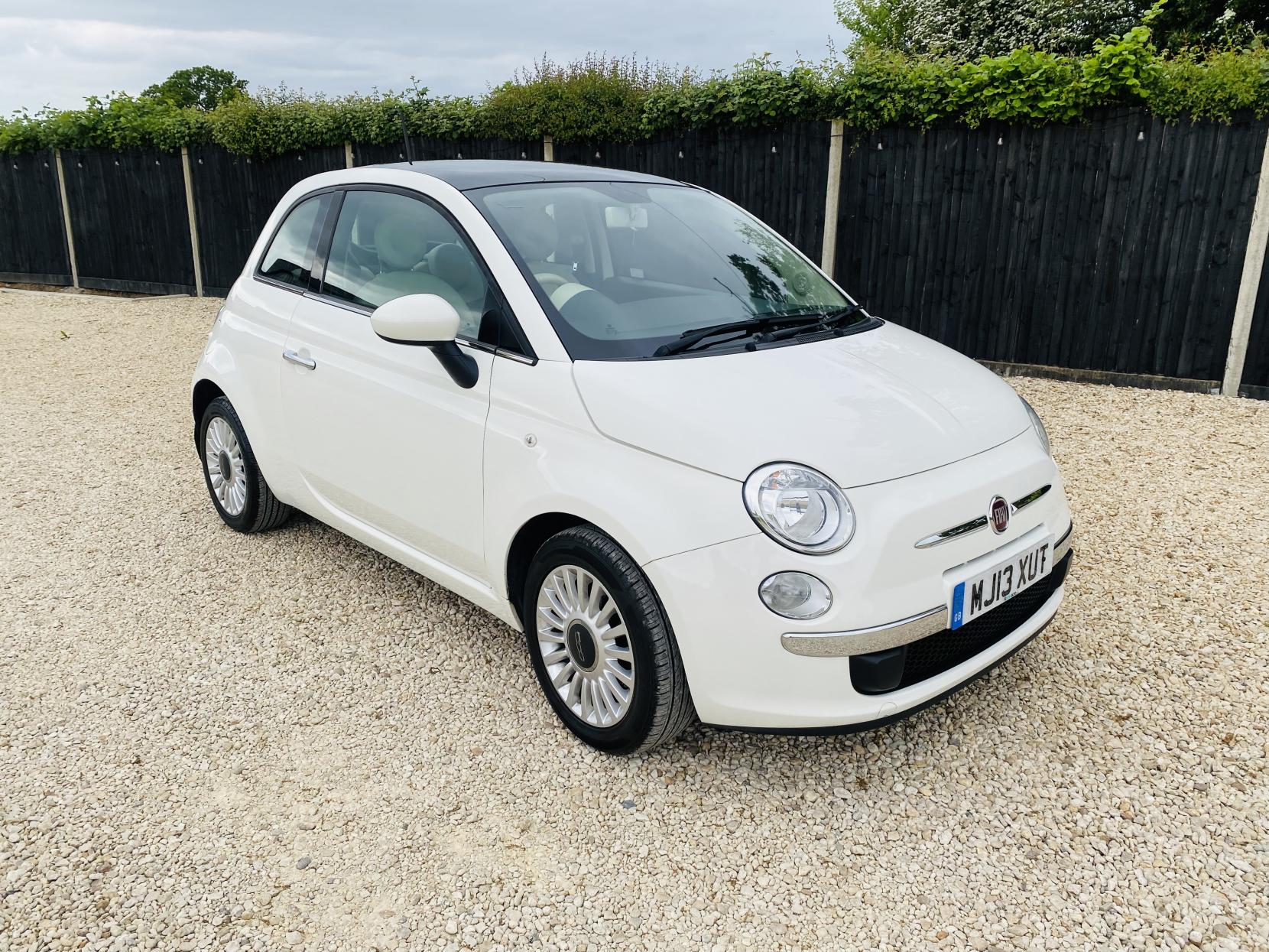Fiat 500 1.2 Lounge Hatchback 3dr Petrol Dualogic Euro 4 (69 bhp)