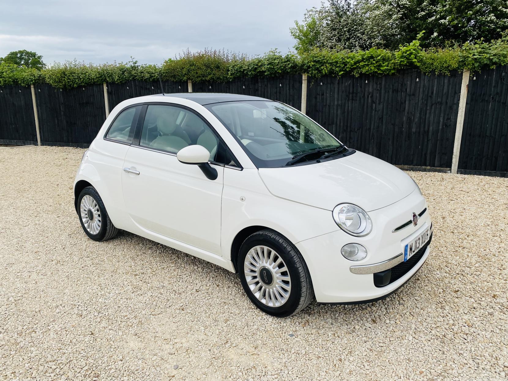Fiat 500 1.2 Lounge Hatchback 3dr Petrol Dualogic Euro 4 (69 bhp)
