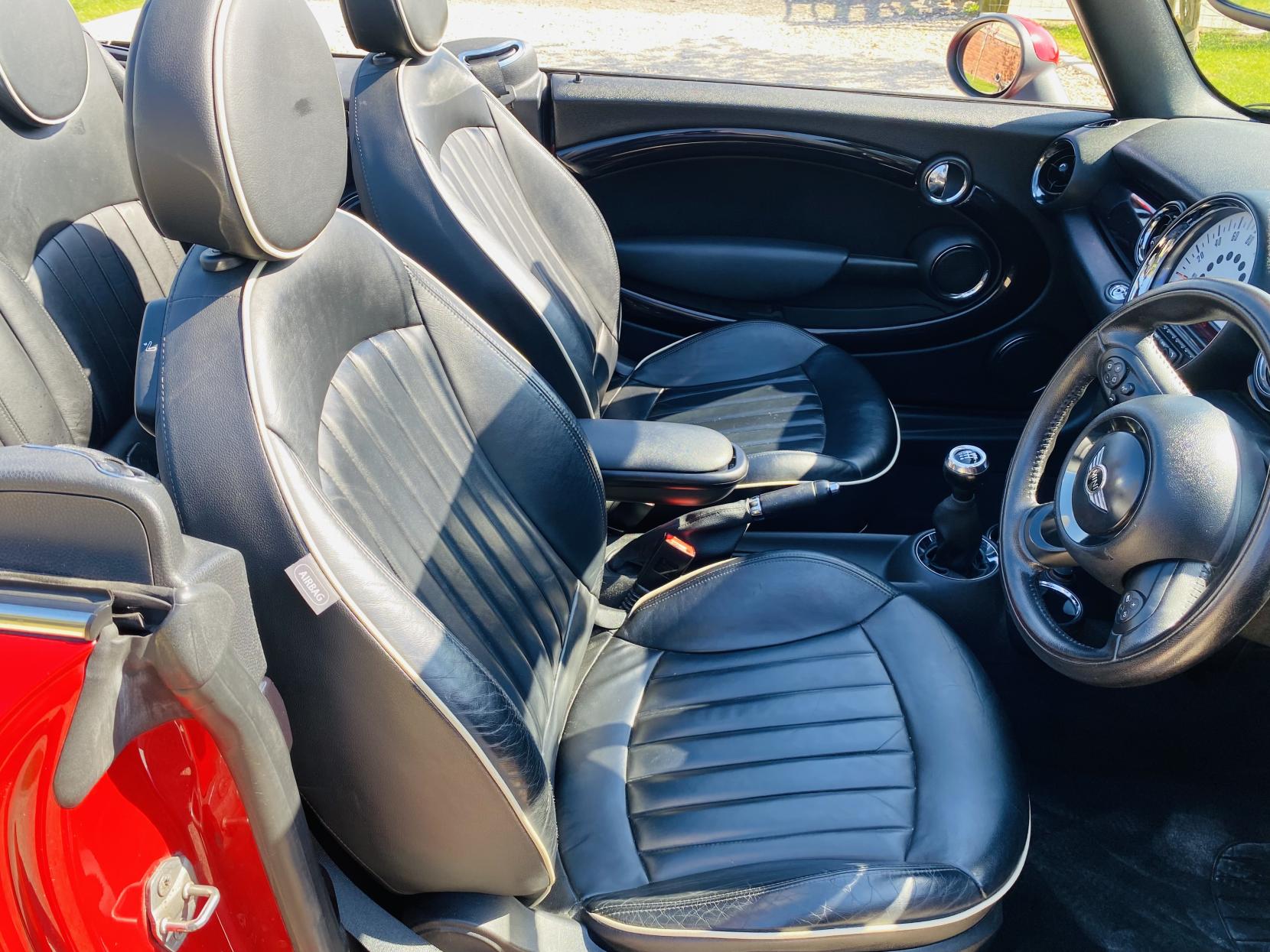 MINI Convertible 1.6 Cooper S Convertible 2dr Petrol Manual Euro 5 (s/s) (184 ps)