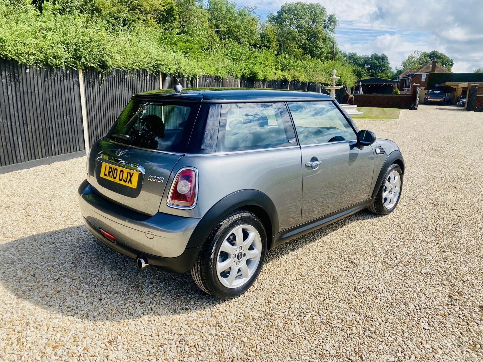 MINI Hatch 1.6 Cooper Graphite Hatchback 3dr Petrol Manual Euro 5 (122 ps)