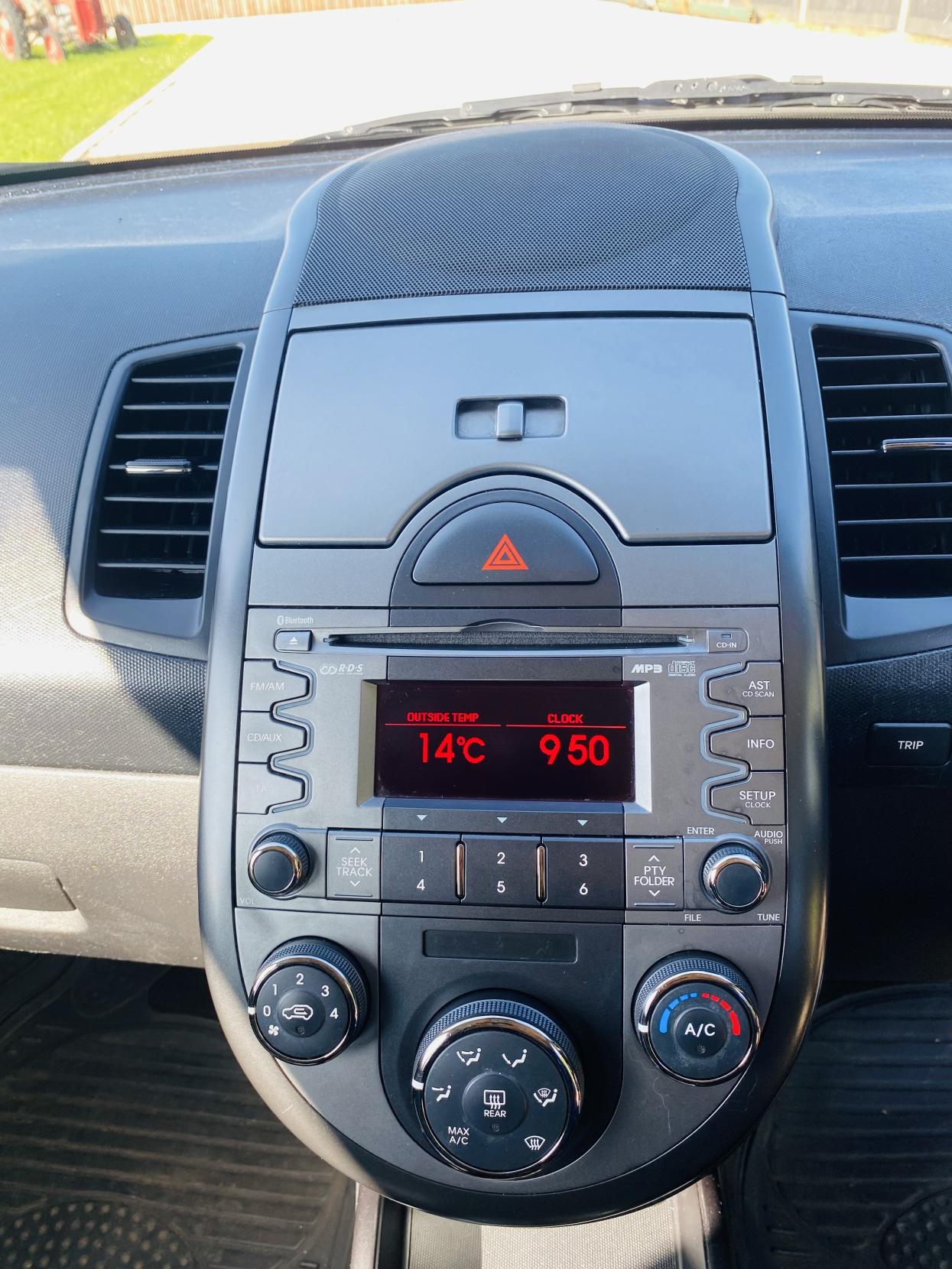 Kia Soul 1.6 CRDi Tempest SUV 5dr Diesel Auto Euro 4 (126 bhp)