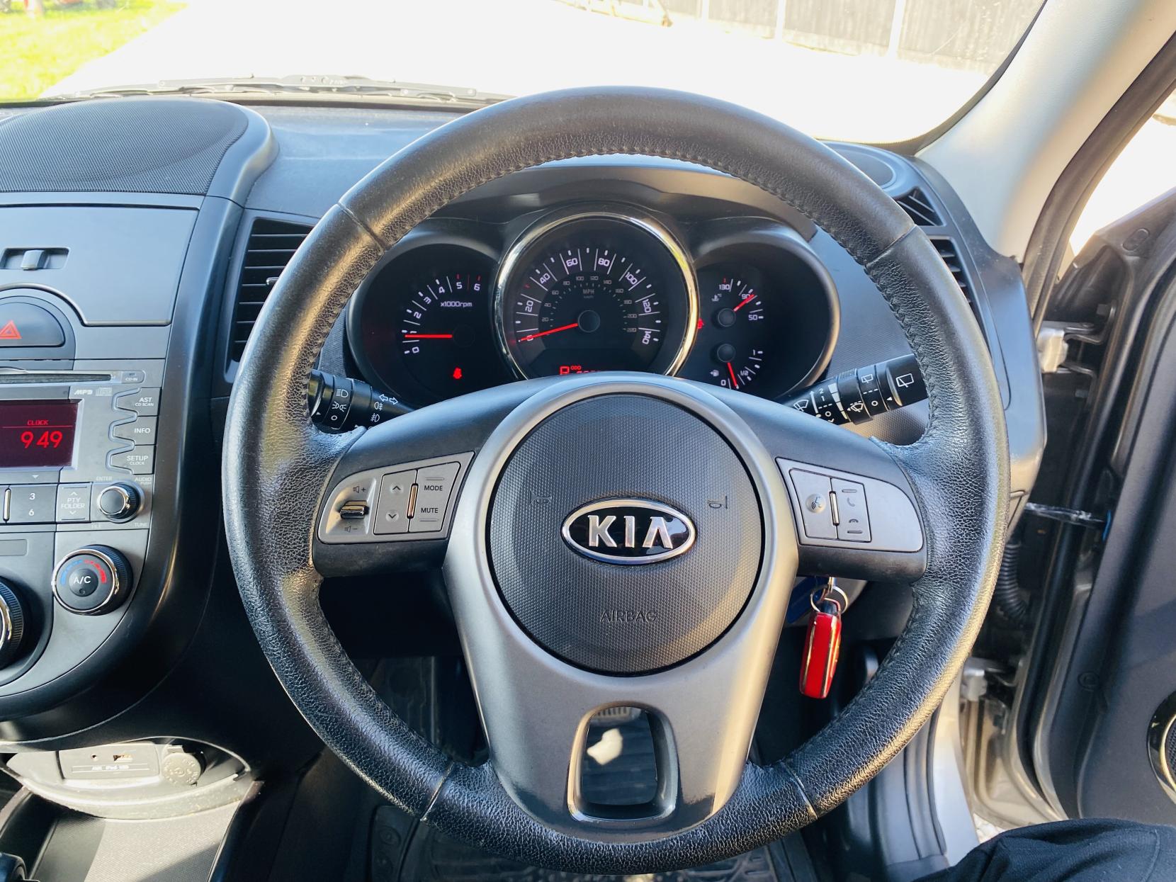 Kia Soul 1.6 CRDi Tempest SUV 5dr Diesel Auto Euro 4 (126 bhp)